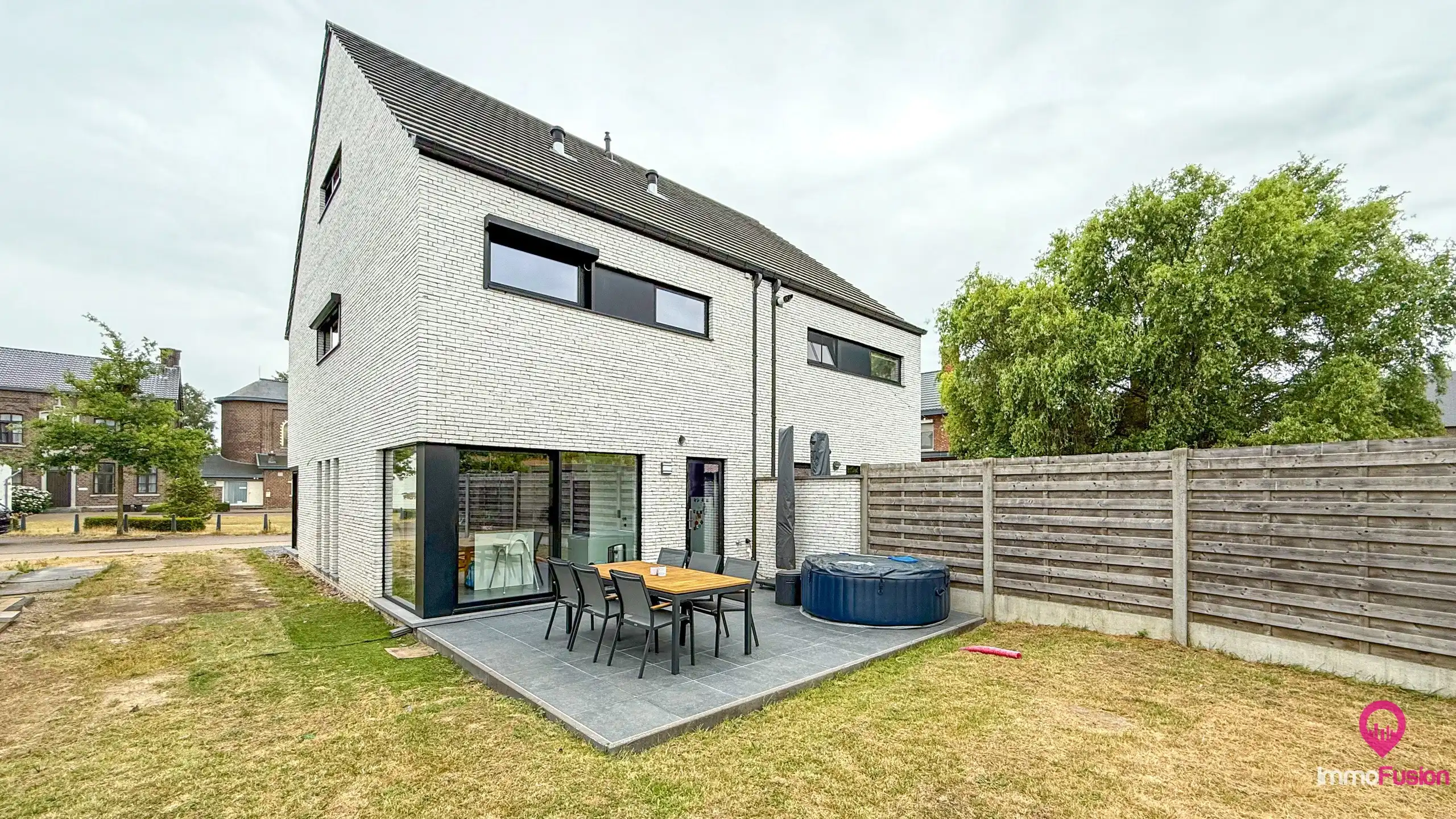 Moderne halfopen nieuwbouwwoning met 4 slaapkamers! foto 32