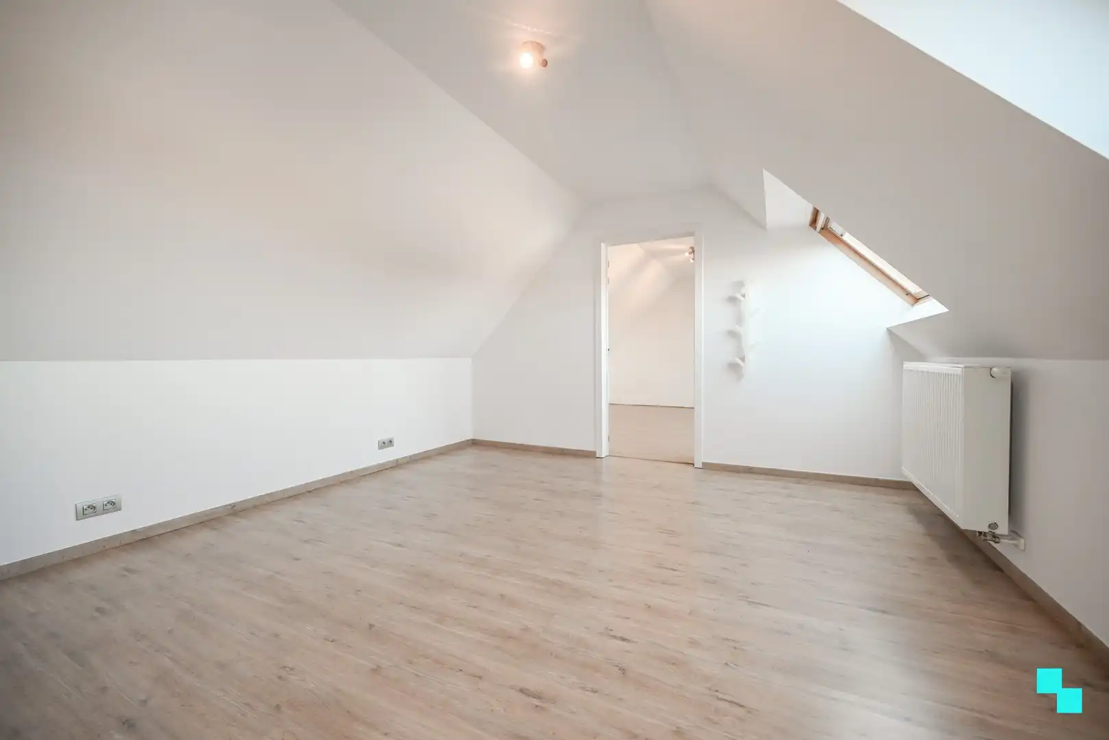 Stijlvol wonen met comfort: 5 slaapkamers, zonnig terras & moderne technieken foto 20