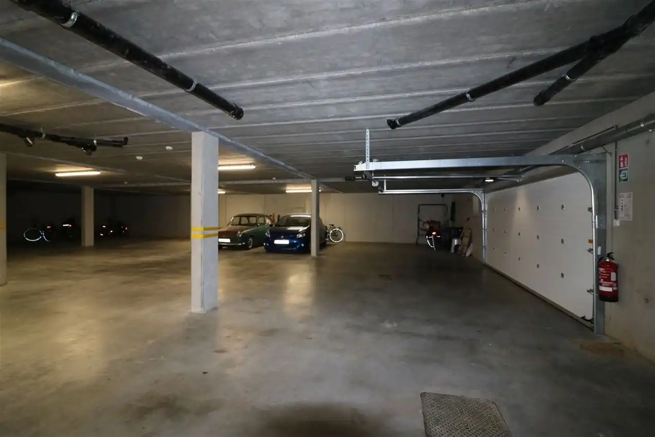 Nieuwbouwappartement met groot zuidgericht terras, 2 slpk. en autostaanplaats binnen foto 35