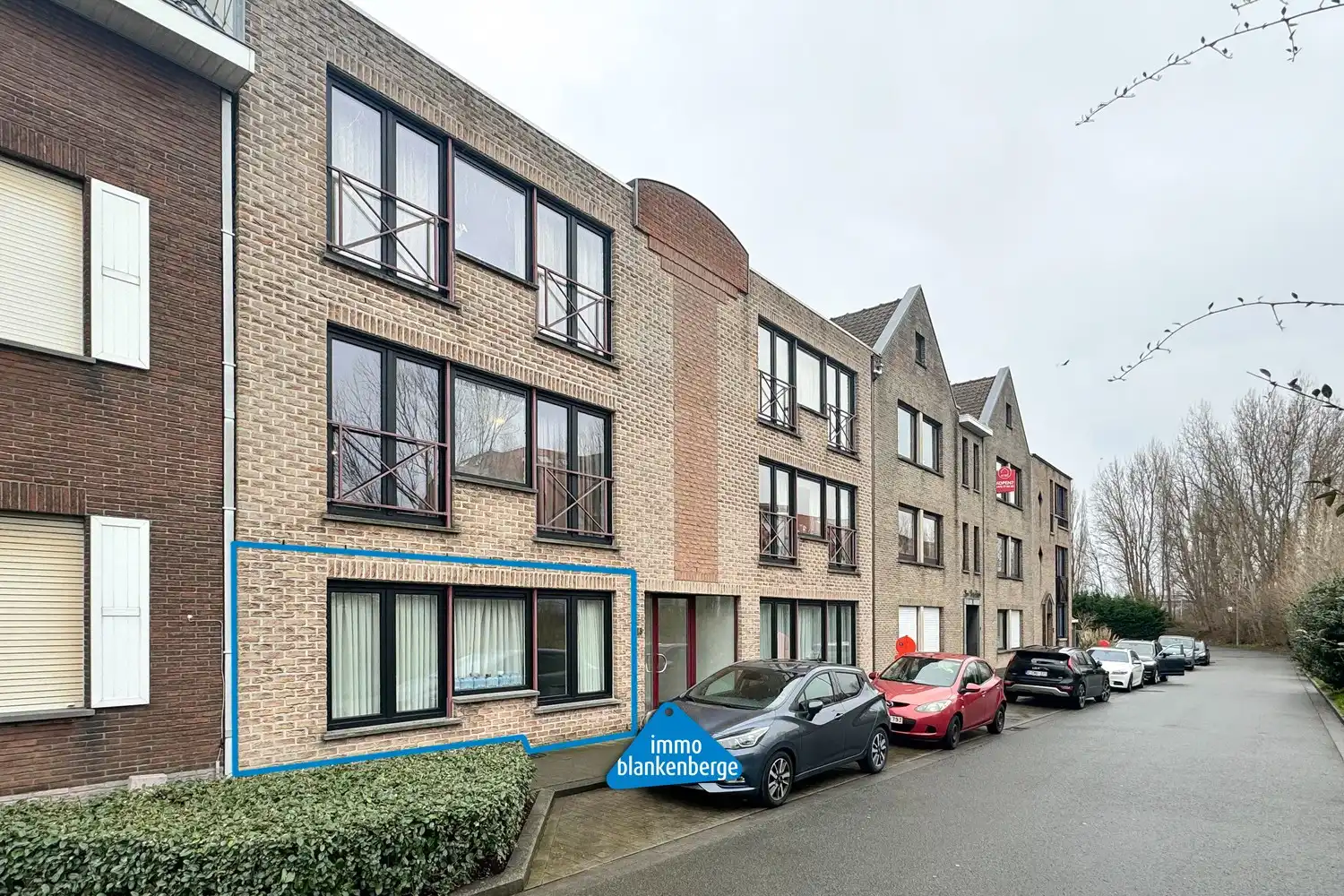 Licht en comfortabel appartement met twee slaapkamers foto {{pictureIndex}}