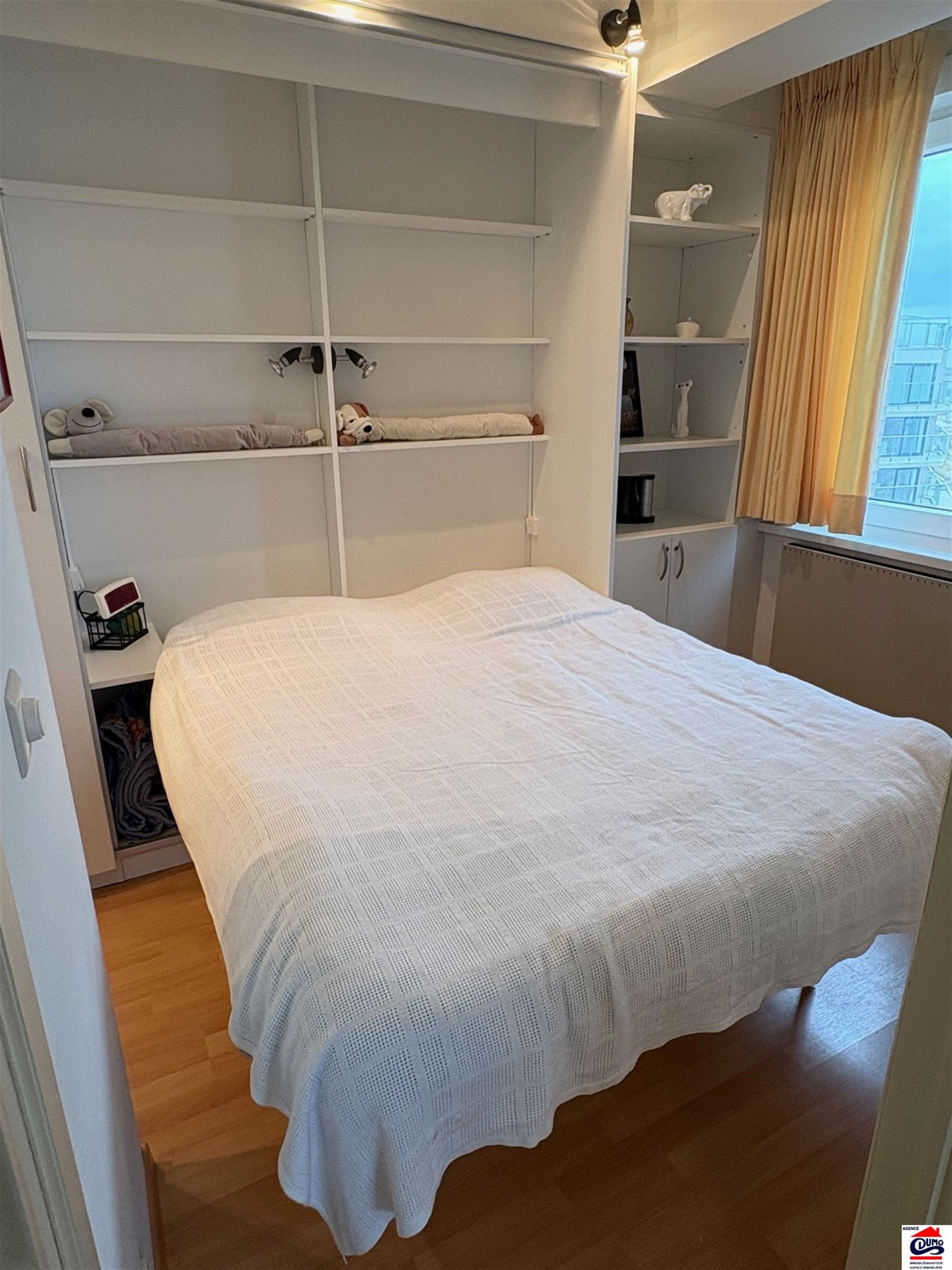 Gemeubeld appartement met 1 slaapkamer op de Zeedijk foto 17