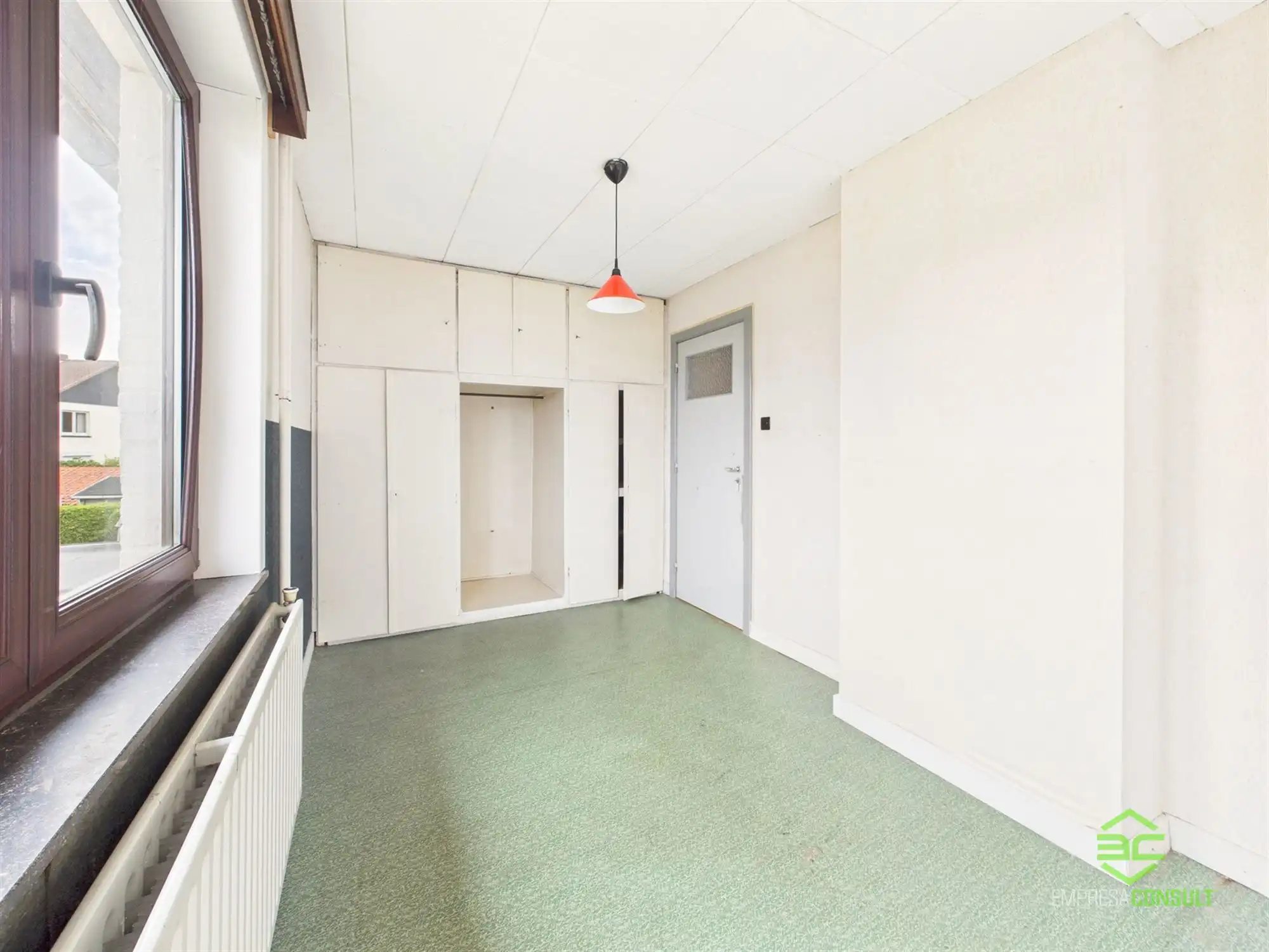 Op te frissen gezinswoning op een rustige locatie! foto 17