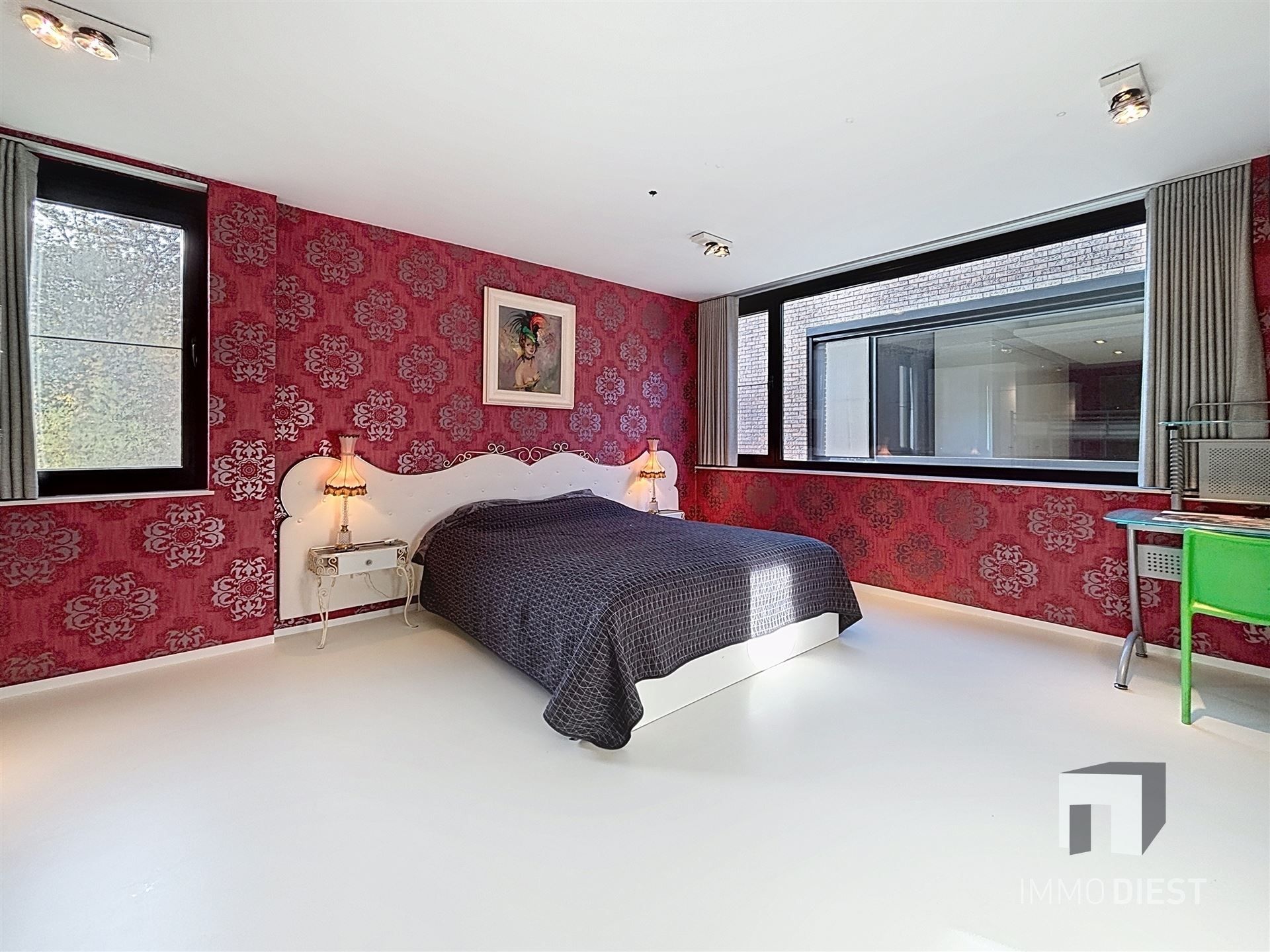 Moderne en strakke villa met veel lichtinval foto 32