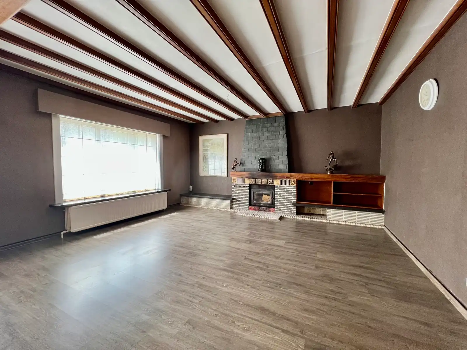 Zeer ruime woning met grote tuin en vrij zicht. foto 8