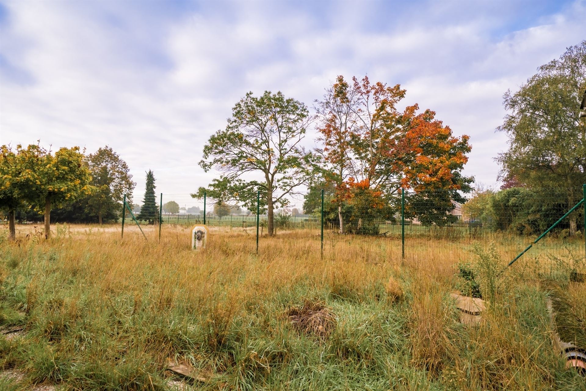 Woning voor heropbouw of af te breken op perceel van 3.391m² foto 7