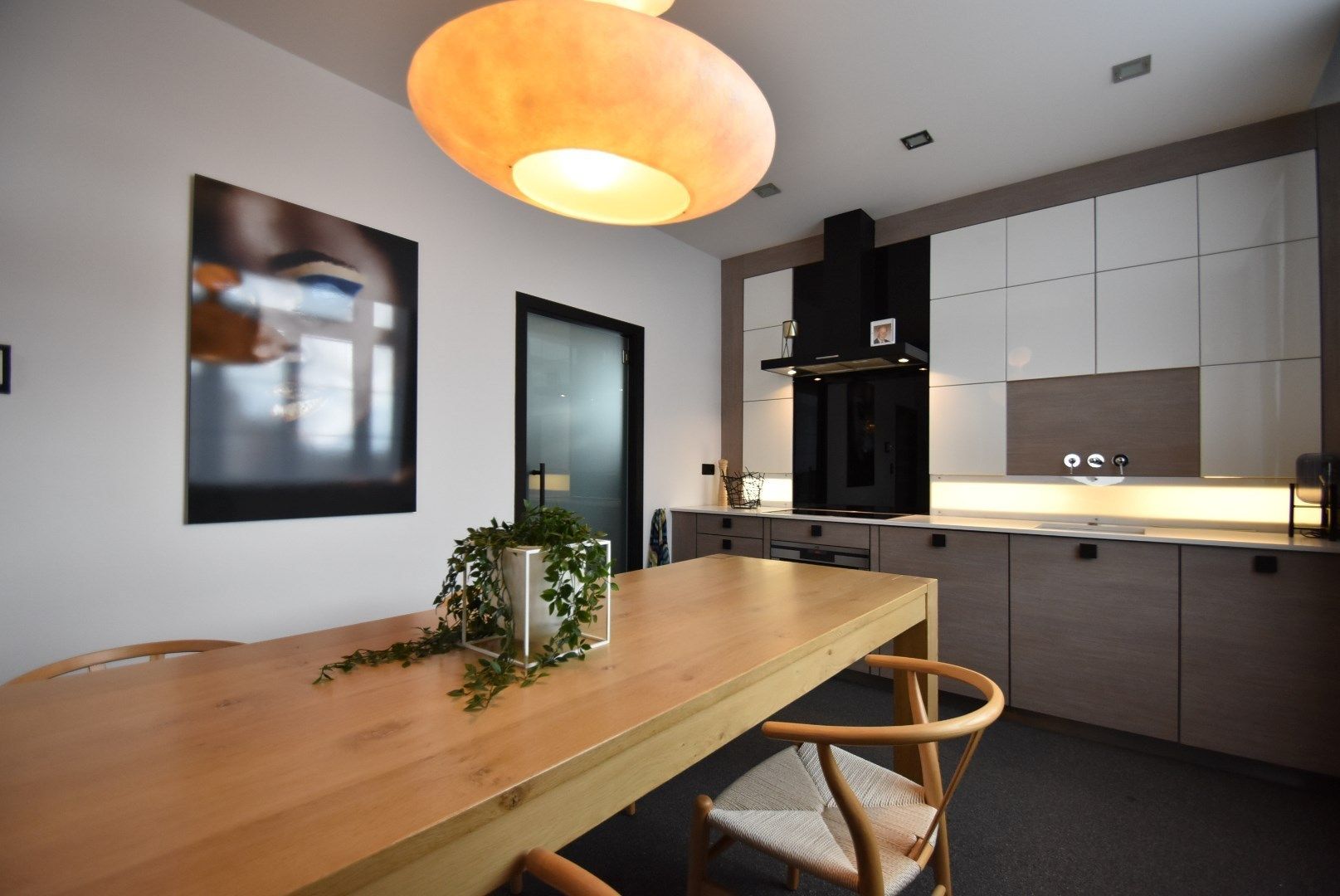 Knap gelijkvloersappartement met ruim terras en carport  foto 3