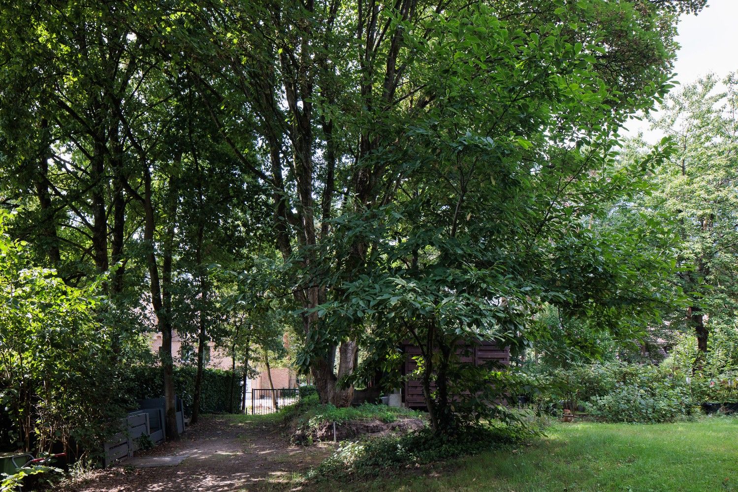 Gunstig gelegen villa op 1.989 m2 in doodlopende straat foto 29