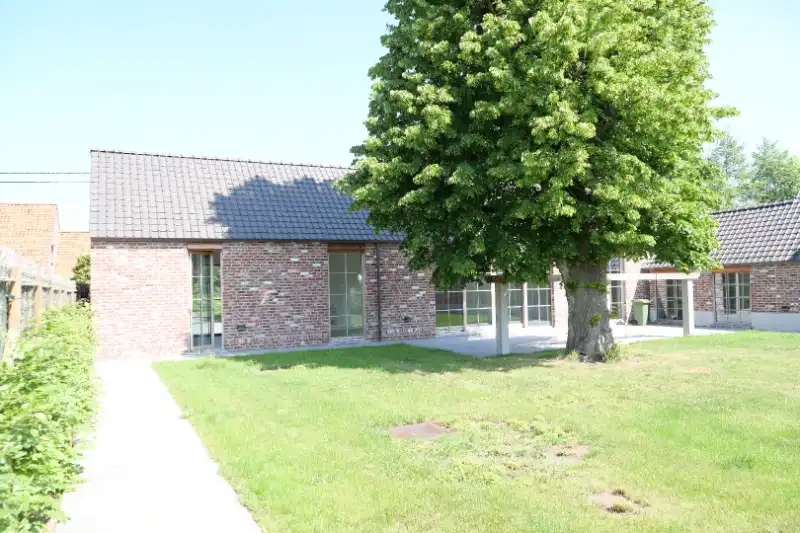 Karaktervol kantoor/praktijkruimte van 132 m² te huur in Waregem foto 13