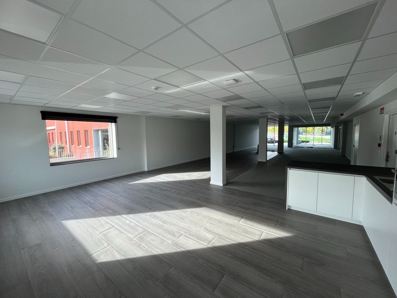230m² kantoren foto 9