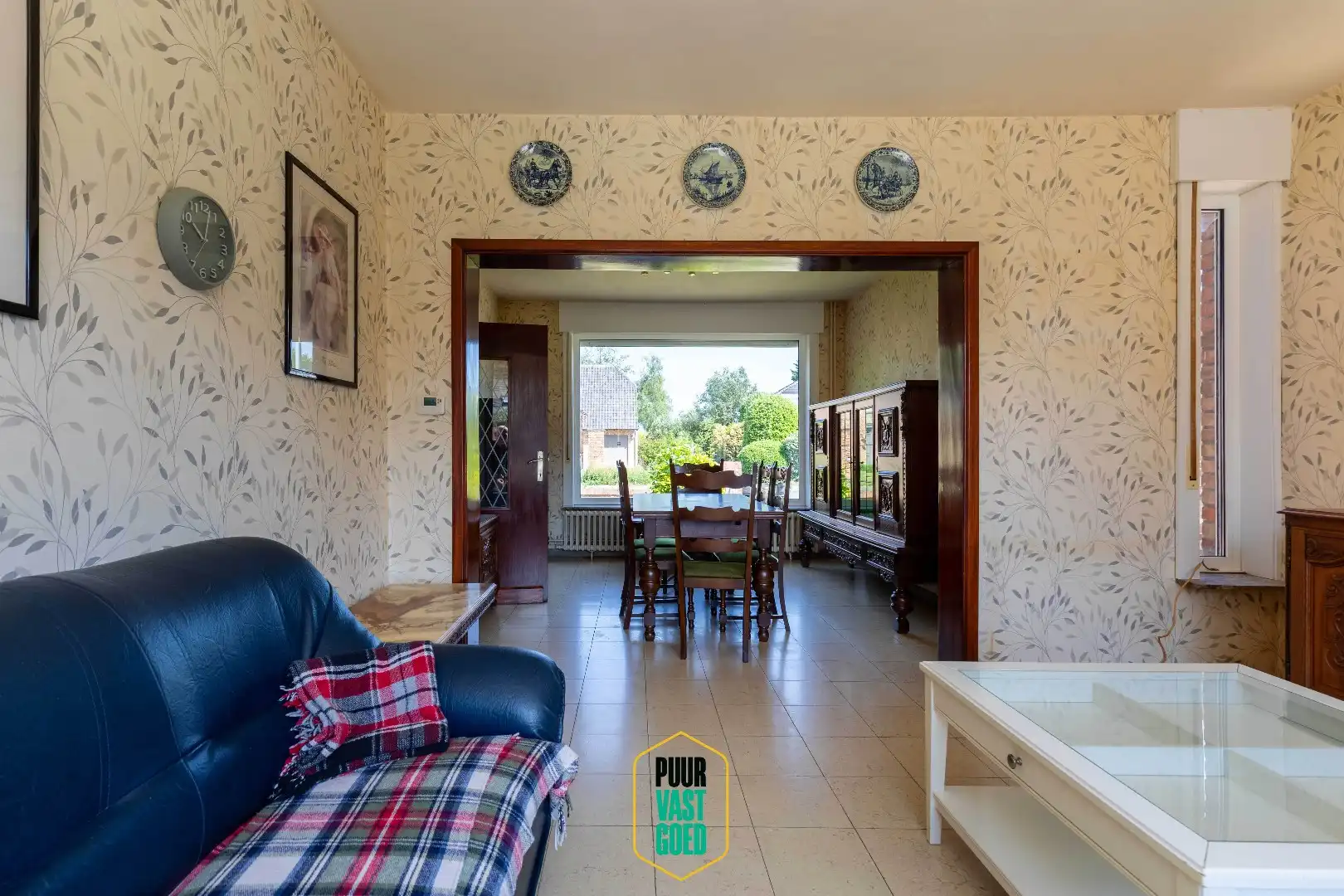 Degelijk halfopen woonhuis  met aparte boei en zuidgerichte tuin, op 534 m² grond foto 9