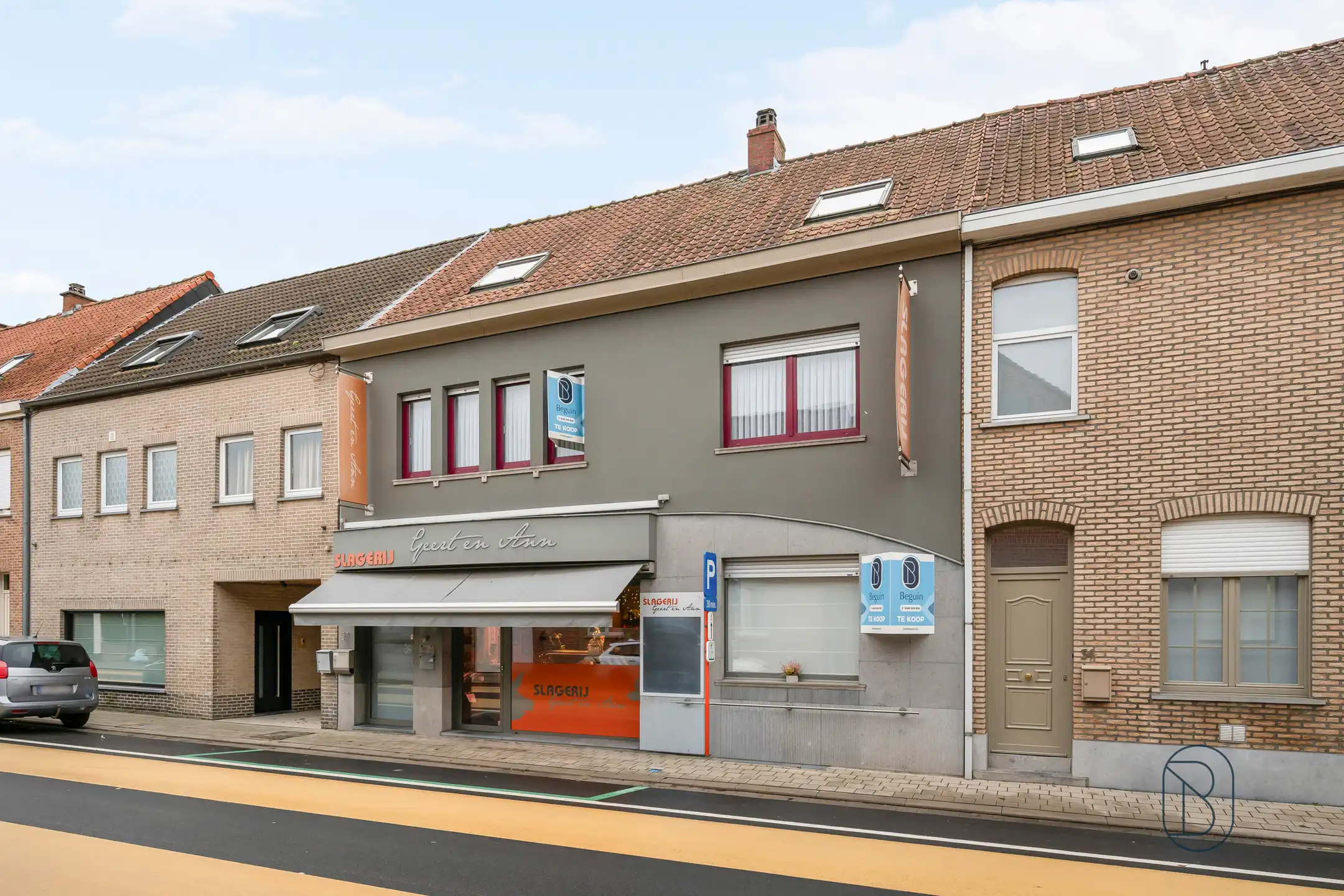Topgelegen handelspand met woonst foto 2