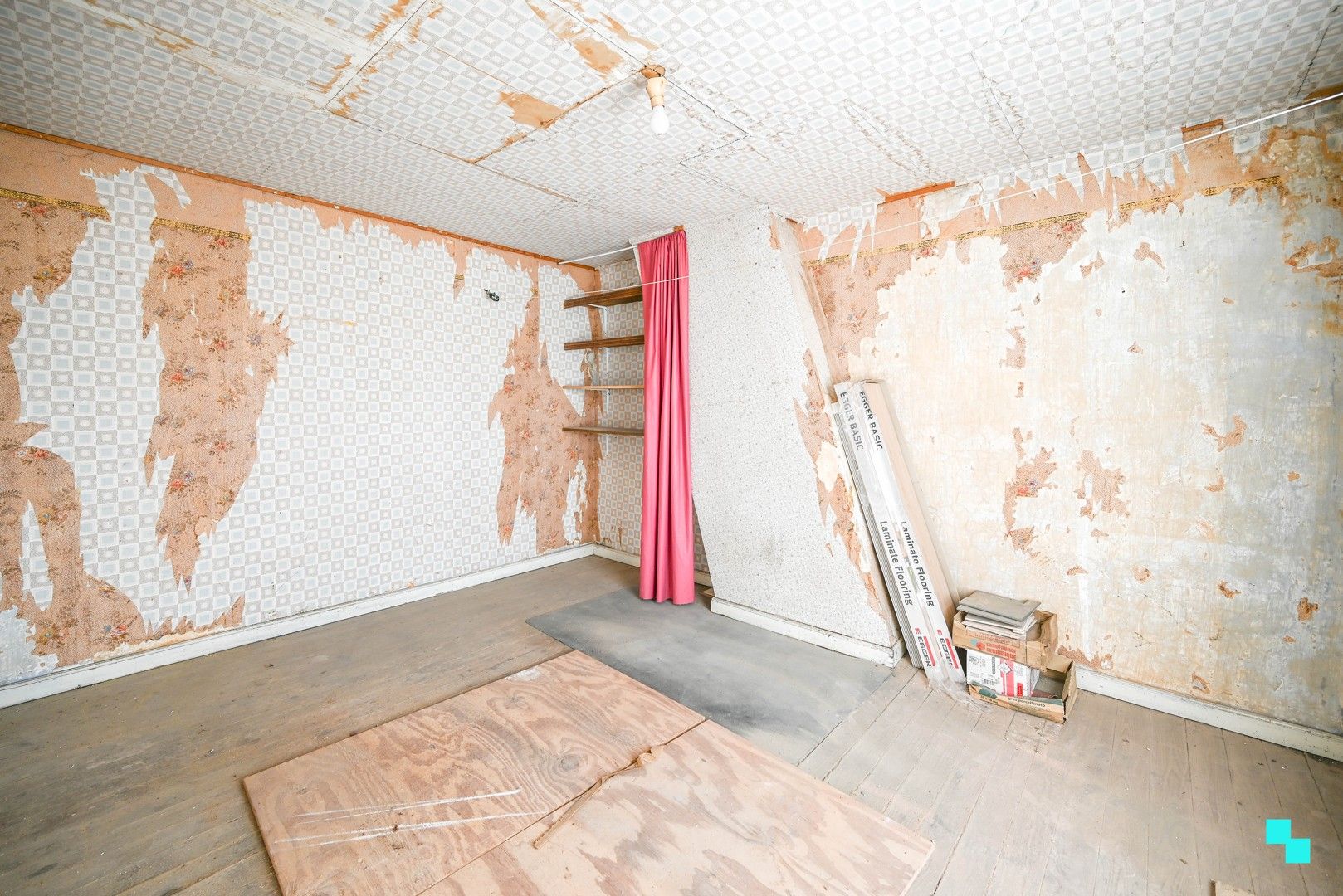 Te renoveren woning te Wielsbeke foto 13