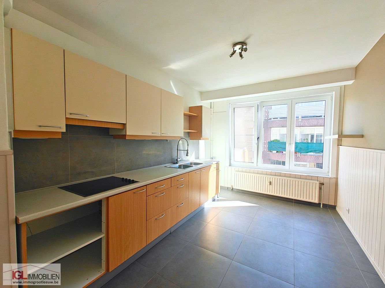 Ruim tweekamerappartement te koop in Zuun foto 7