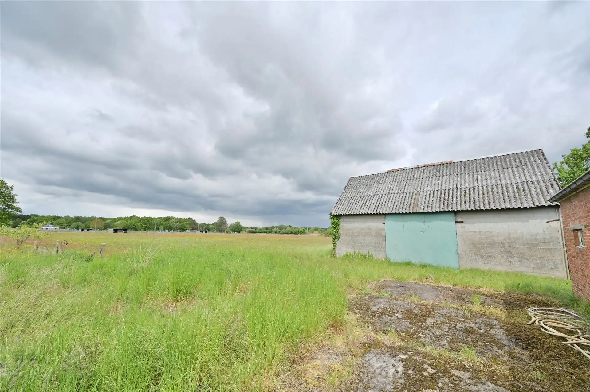 Te renoveren hoeve op rustige locatie foto 23