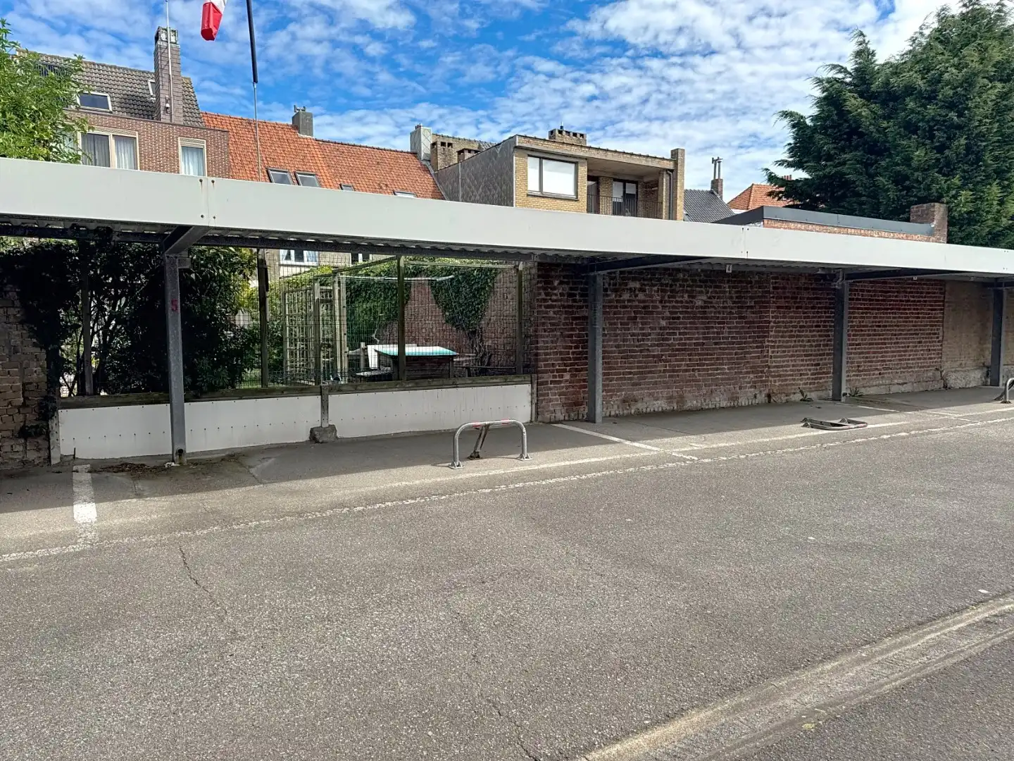 Centraal gelegen autostandplaats foto 3