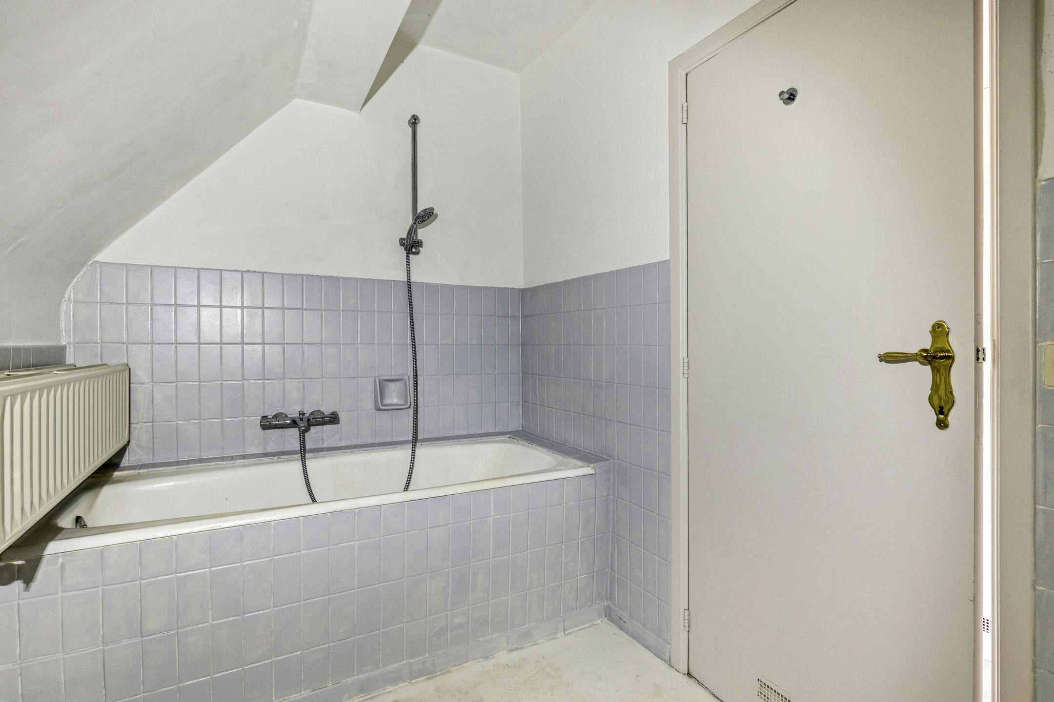 Charmant huis te koop in Putte-Kapellen met grote tuin foto 20