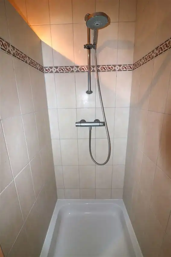 Duplex met 3 slpk., ruim terras en garage nabij station foto 17