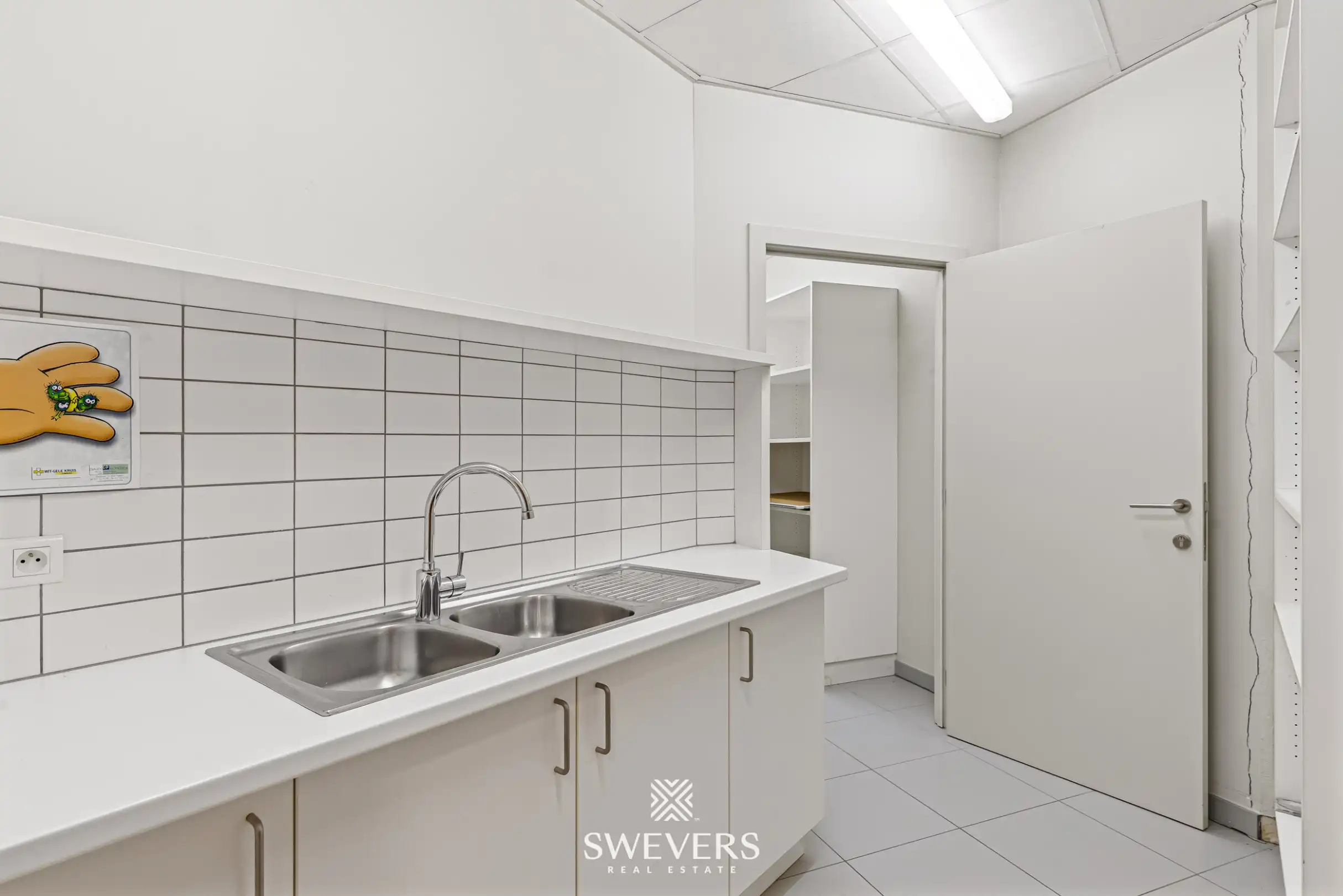 Kantoorruimte 333 m² met topzichtbaarheid aan de kleine ring, Hasselt foto 21