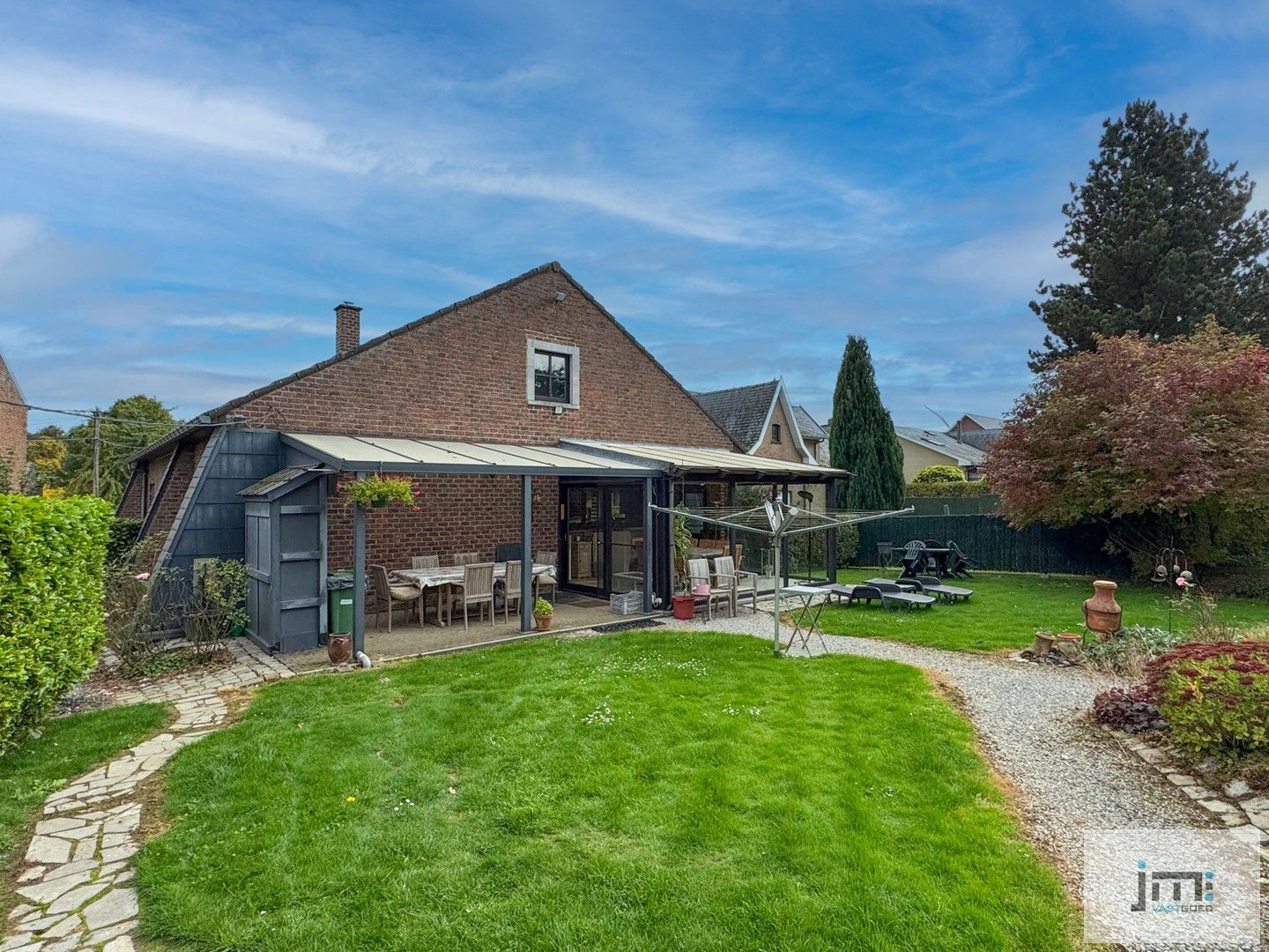 Ruime, lichtrijke woning op prachtig perceel foto 19