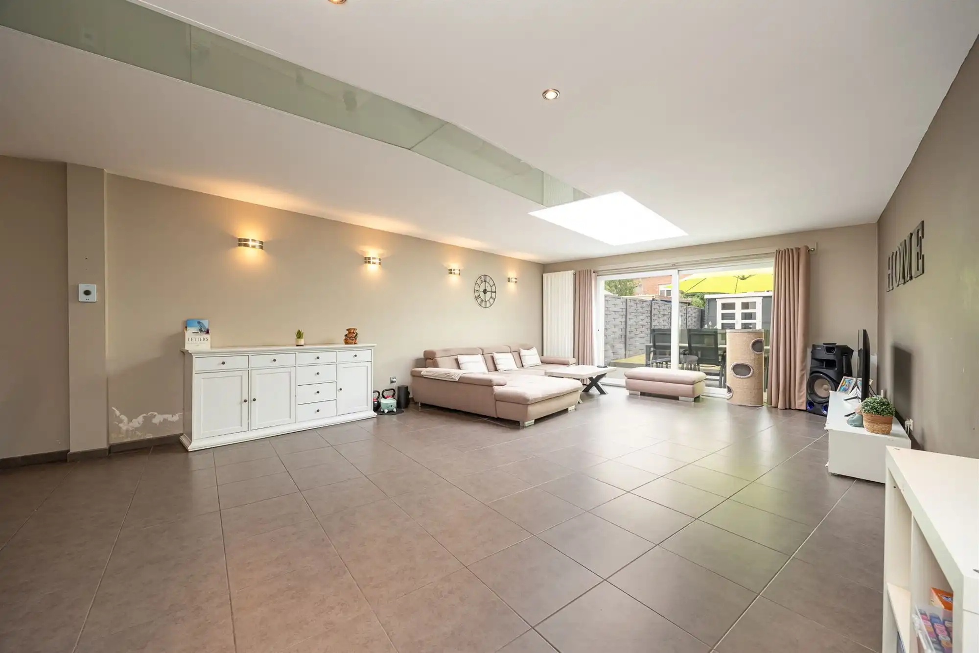 Halfopen bebouwing met 3 slaapkamers en Zuidgerichte tuin foto 2