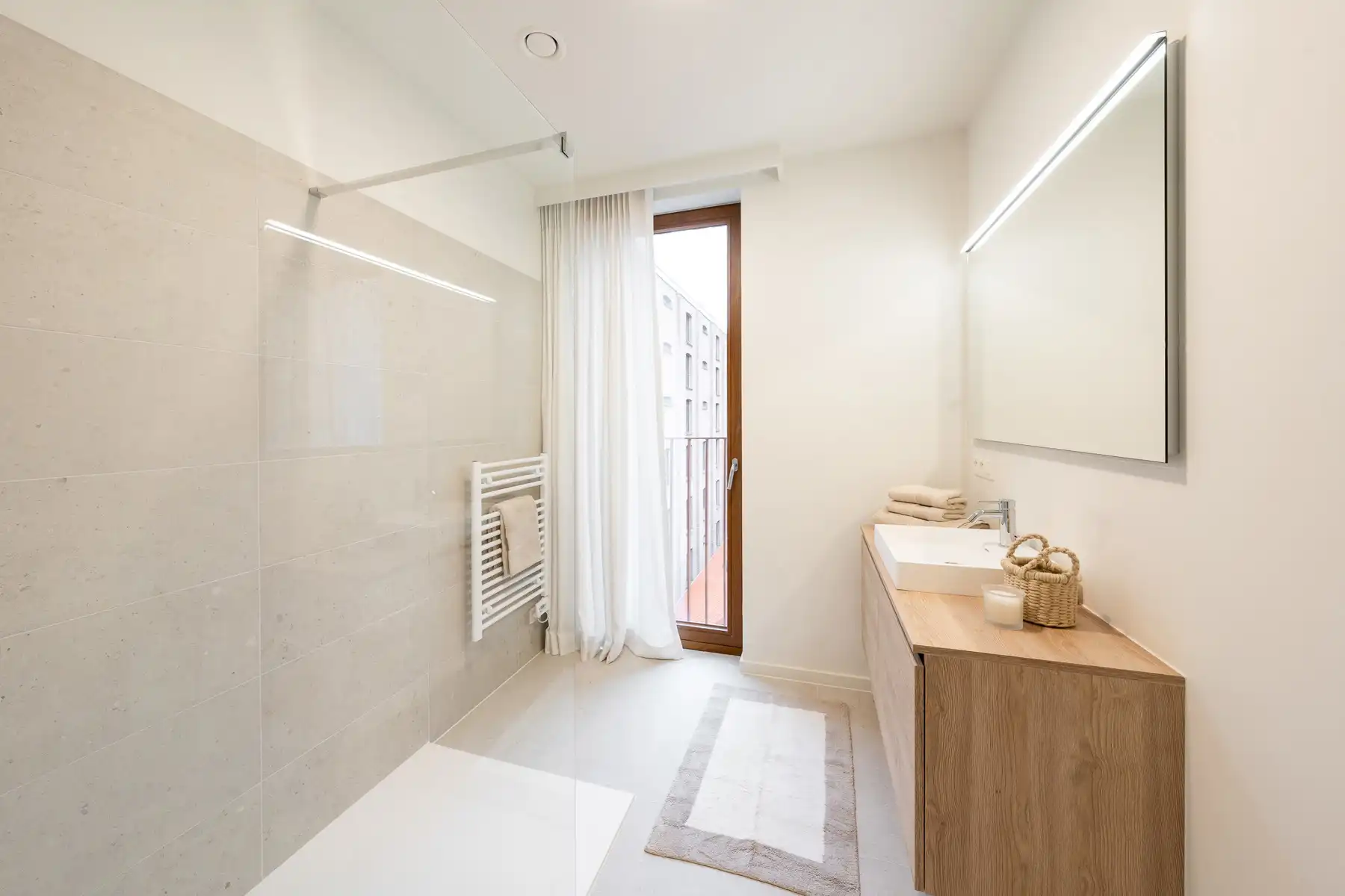 Bemeubeld nieuwbouwappartement op toplocatie, Eilandje!&nbsp; foto 8