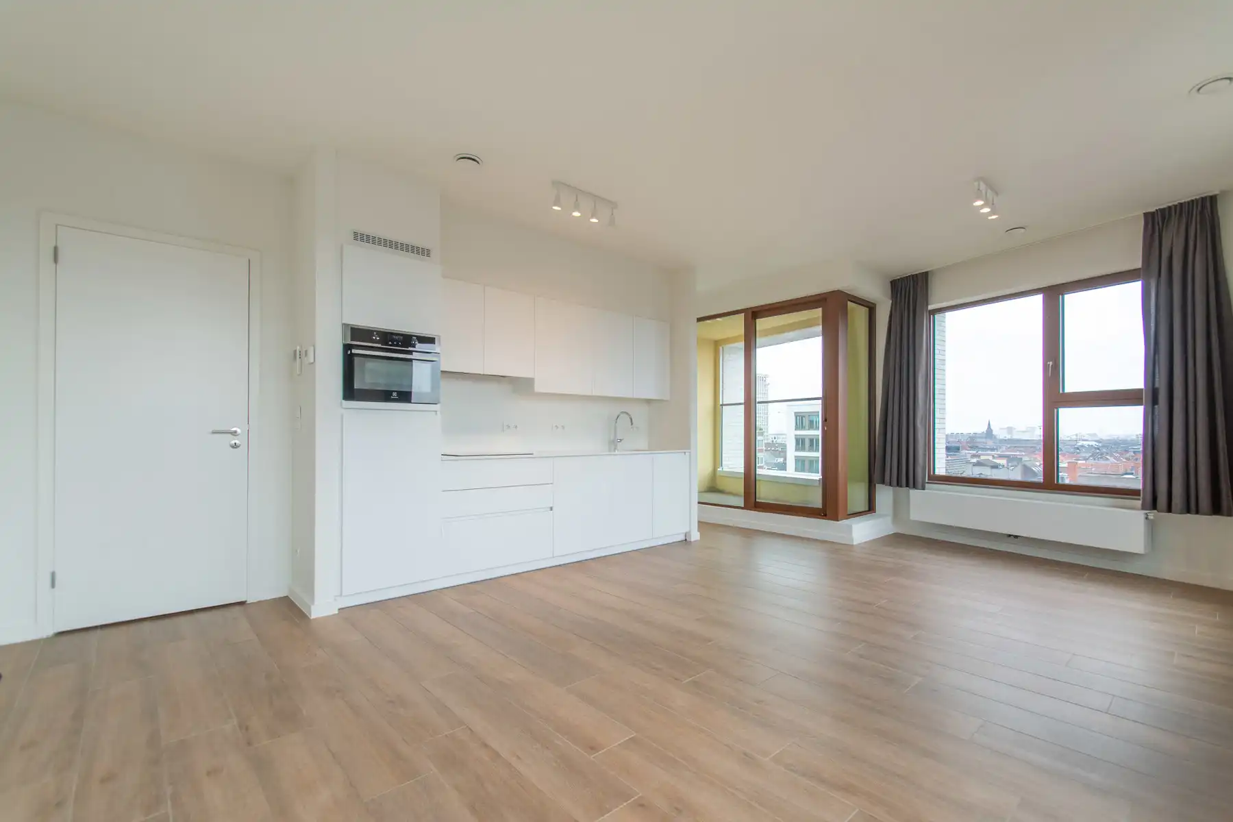 Prachtig 1-kamer appartement met TERRAS foto 3