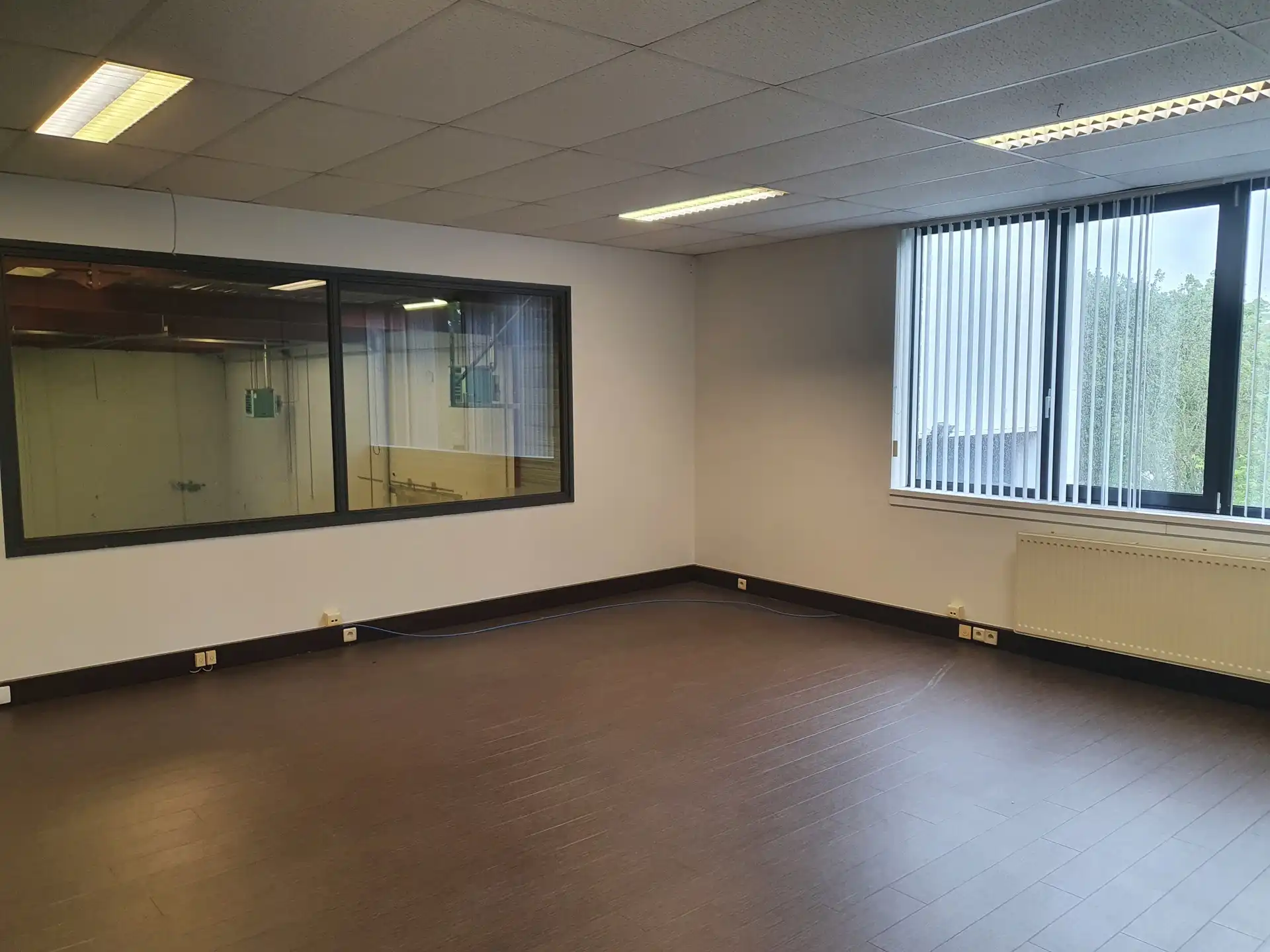 Bedrijfsunit te huur op centrale locatie in Aartselaar foto 8
