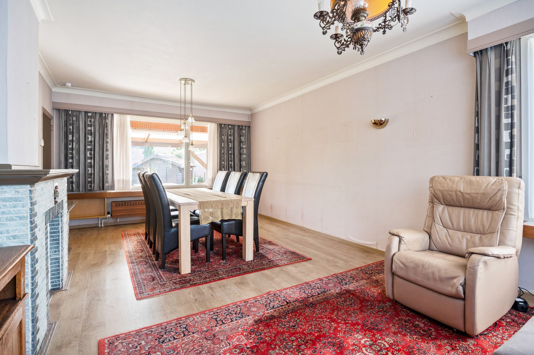 IN OPTIE. Ruime woning met 4slk's op 542 m² foto 6