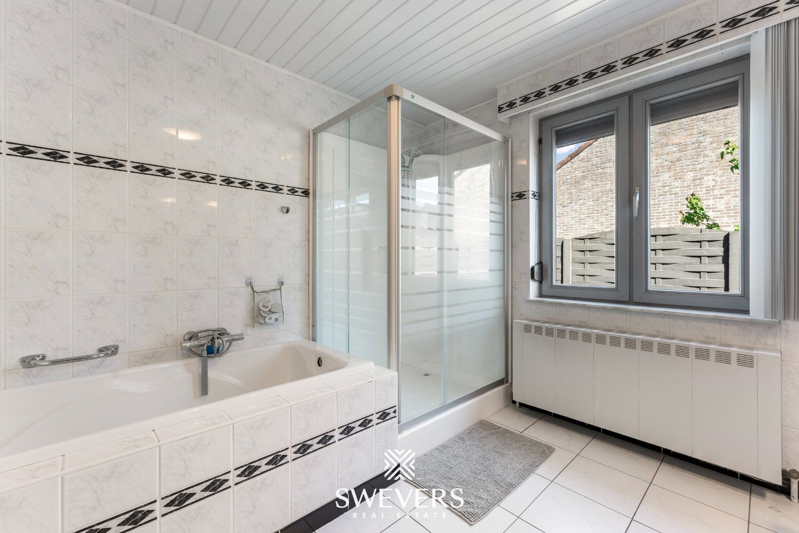 Ruime, instapklare woning met 6 slaapkamers op 7a 38ca te Koersel foto 16