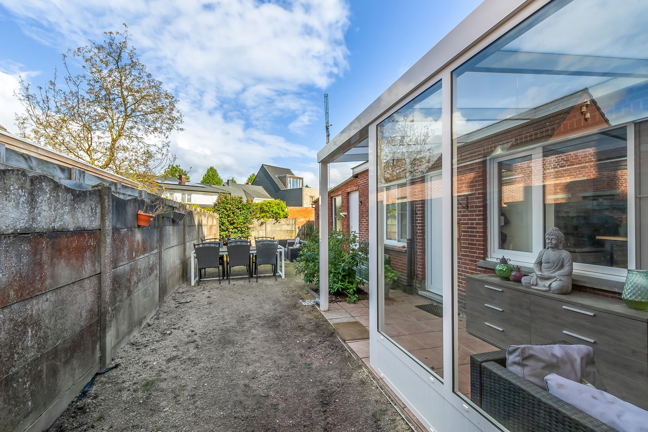 Te renoveren HOB met 4 slaapkamers in gezellige woonwijk foto 12