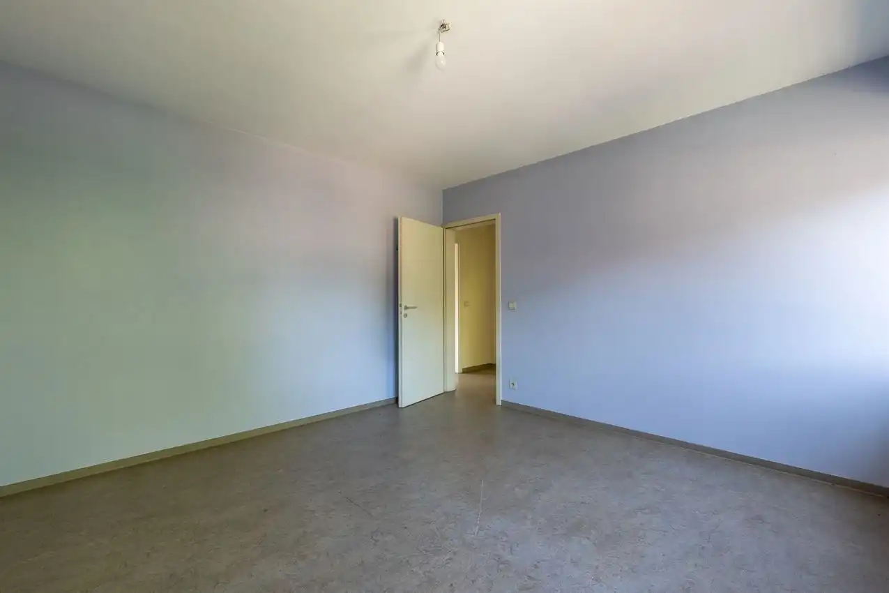 Appartement met twee slaapkamer en terras nabij centrum foto 12