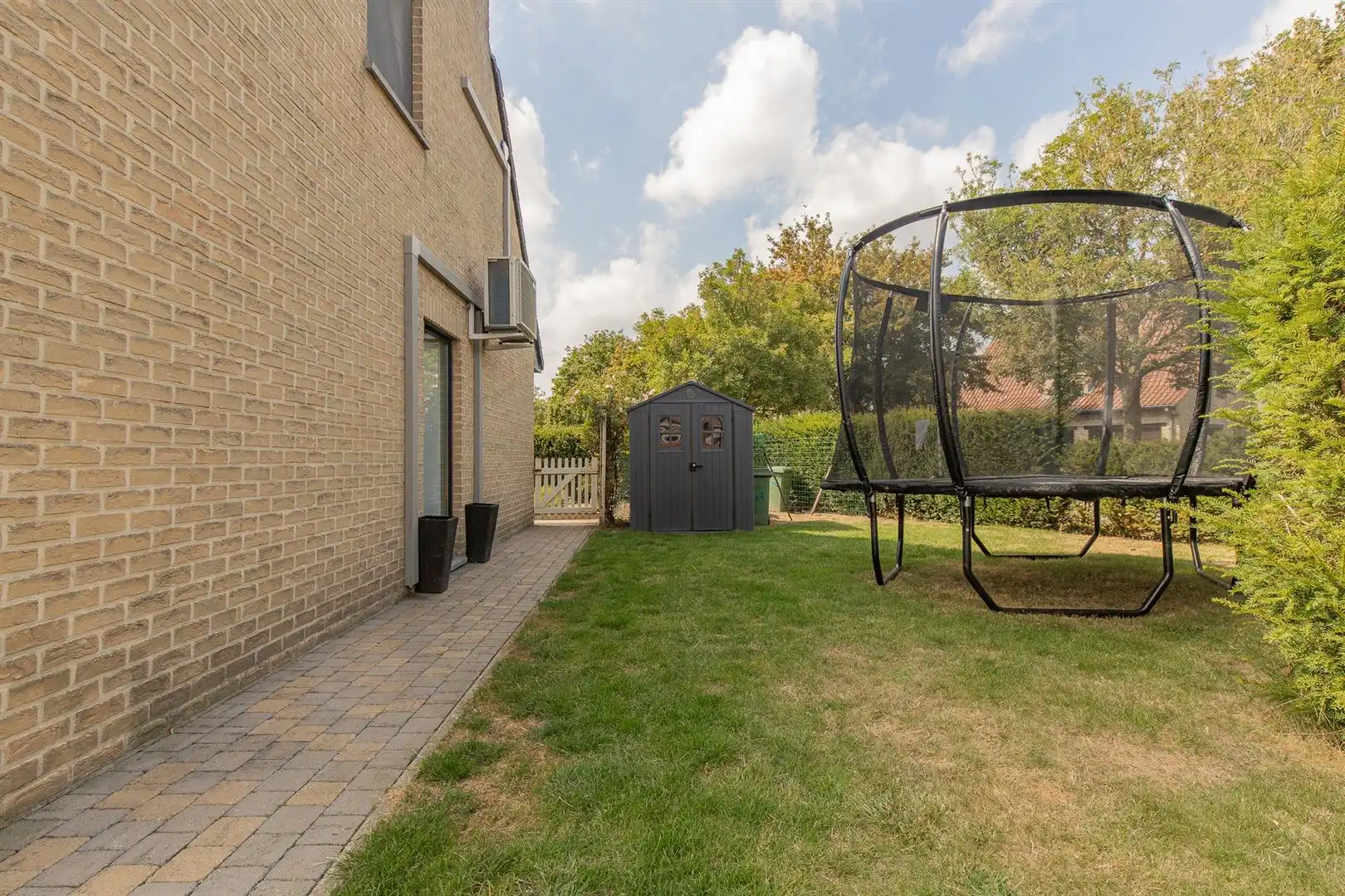 Instapklare HOB met garage op top-locatie in Oudegem foto 23