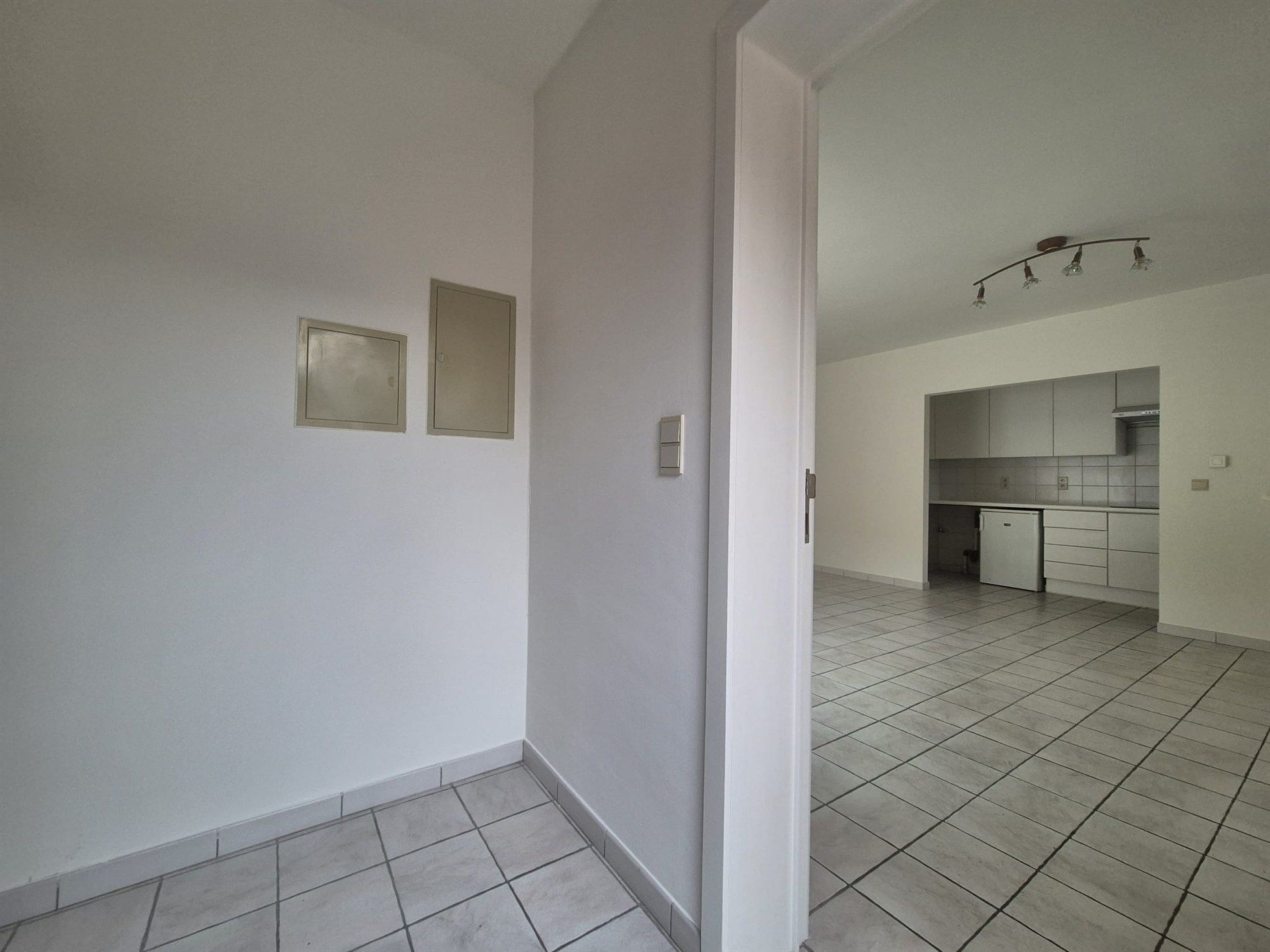 Opgeknapt 1-slaapkamer appartement op de eerste verdieping. foto 12