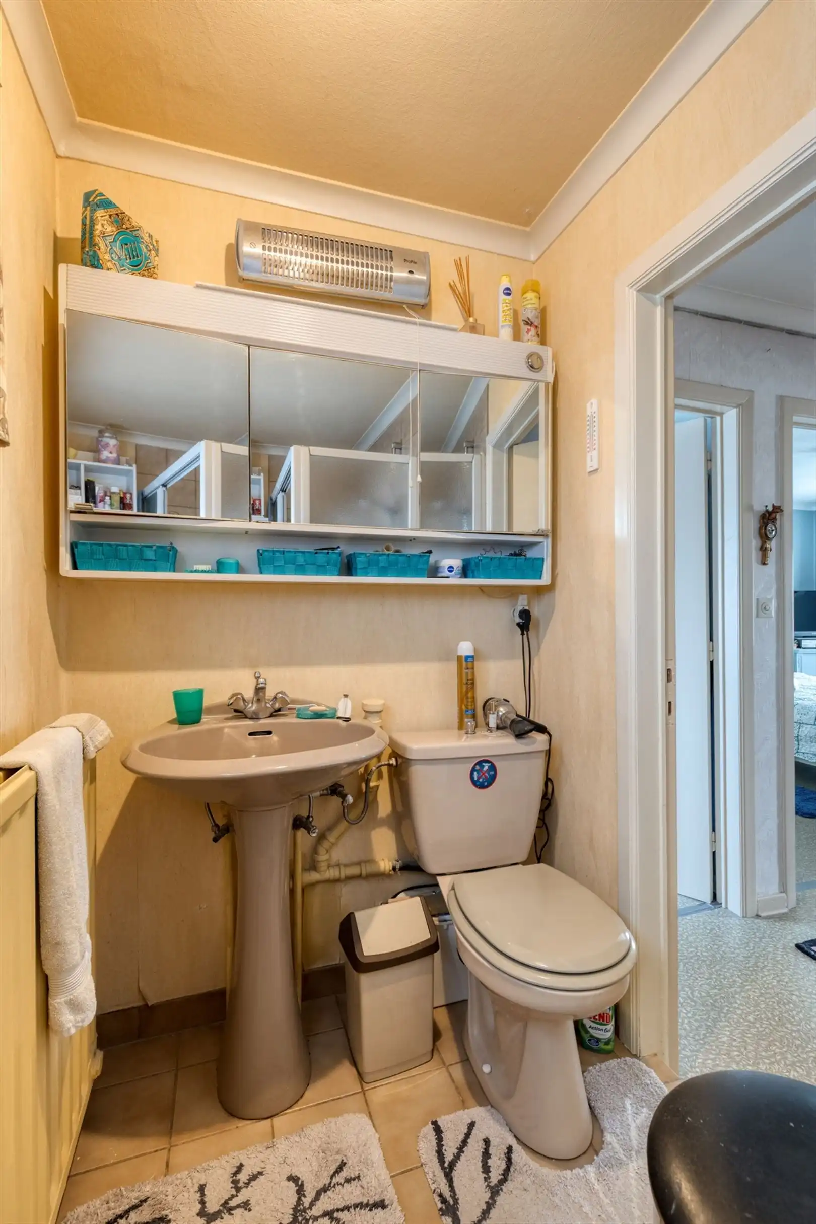 Ruime statige woning in een rustige buurt foto 17