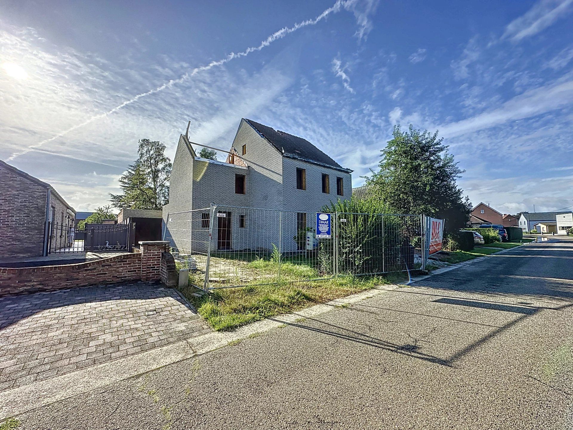 Ruwbouw op zeer gunstige locatie vlakbij het centrum van Balen. foto {{pictureIndex}}