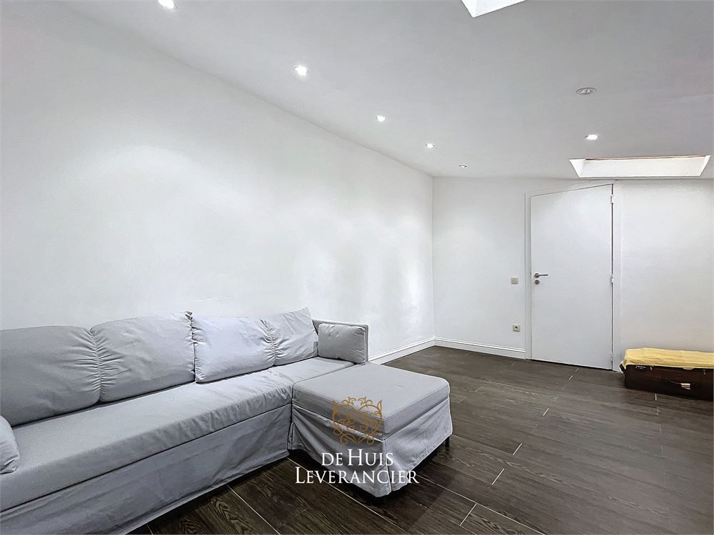 RUIME woning te koop (8 slpks, 2 badk) die ook perfect als tweewoonst kan dienen foto 36