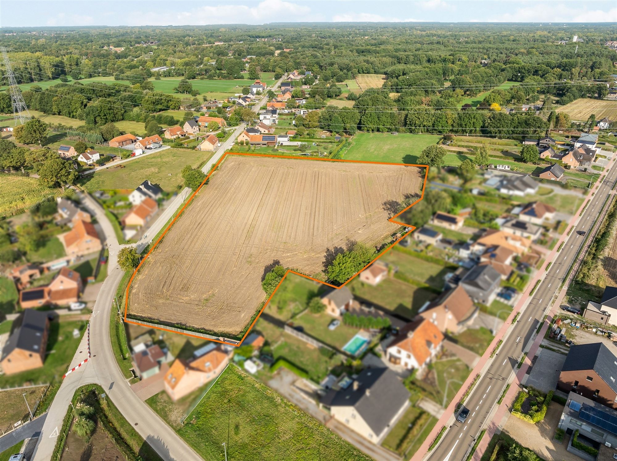 UITZONDERLIJK PERCEEL BOUWGROND MET WEILAND OP TOTALE OPPERVLAKTE VAN 2,1 HECTARE TE OLMEN foto 4