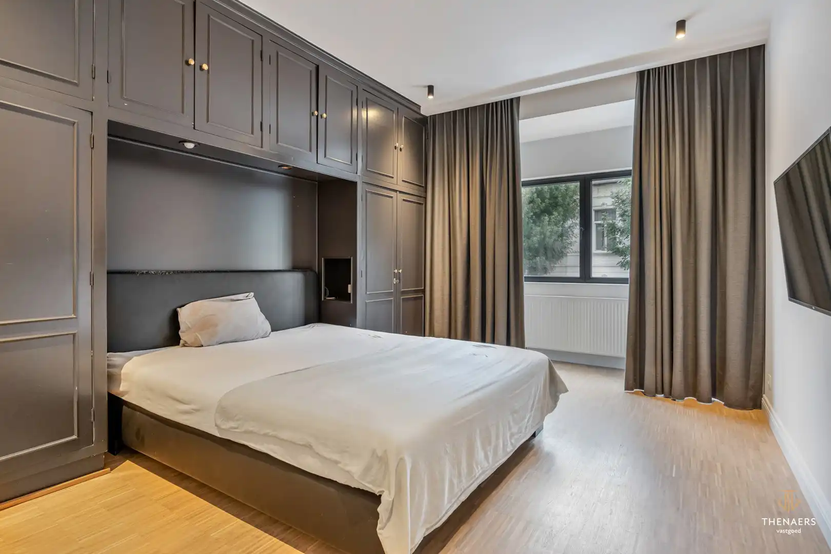 Stijlvol gerenoveerde karakterwoning nabij het centrum van Sint-Truiden. foto 22