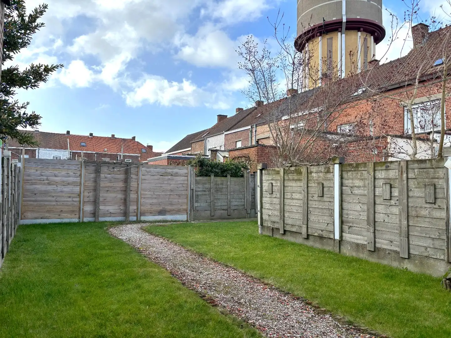 Degelijke woning met tuin en garage! foto 18