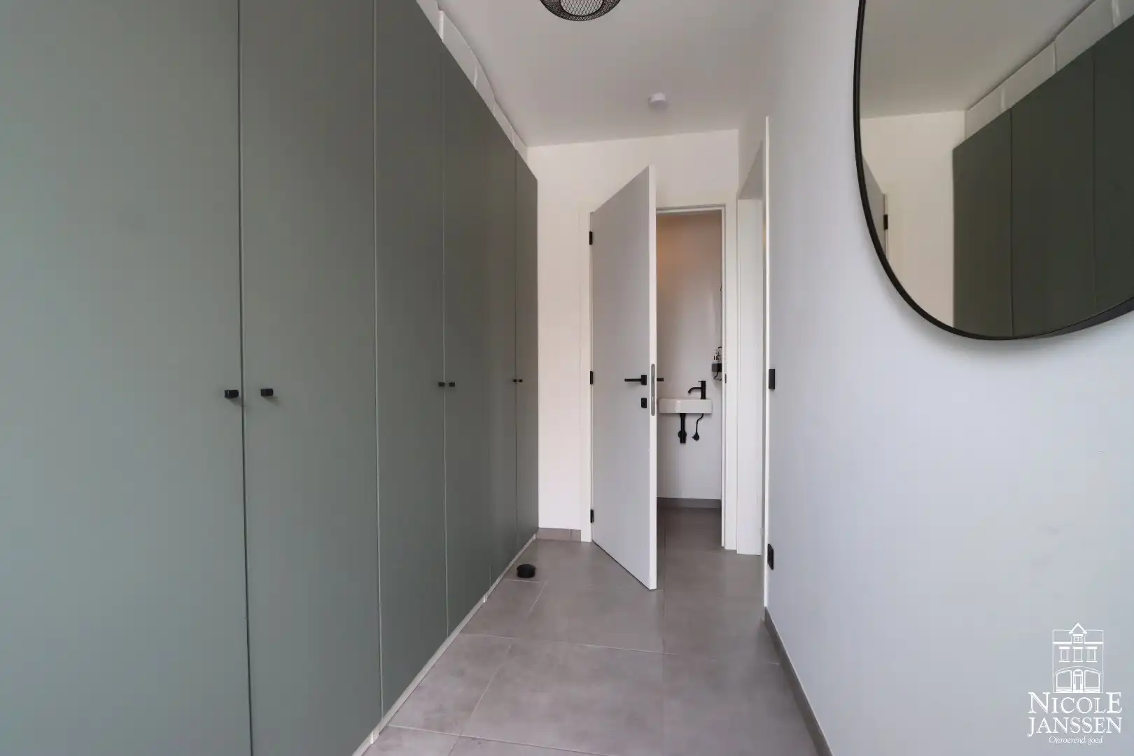 Instapklare nieuwbouwwoning met tuin te koop in Maaseik foto 4