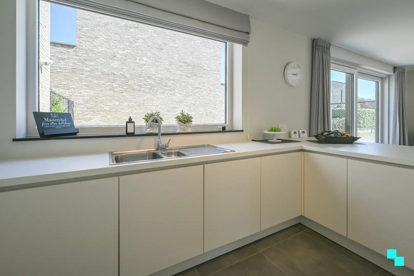 Ruime en energiezuinige nieuwbouwwoning gelegen te Izegem foto 13