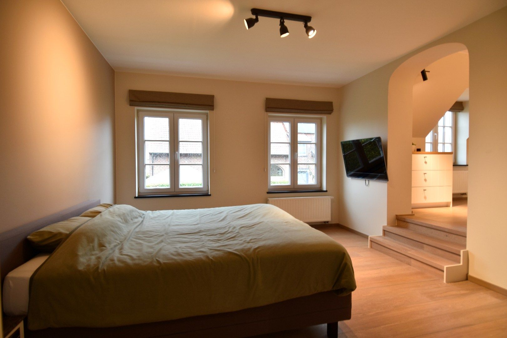 Charmante, gezinswoning in landelijke stijl met 5 slaapkamers, garage en zonnige tuin te koop in Bellegem foto 16