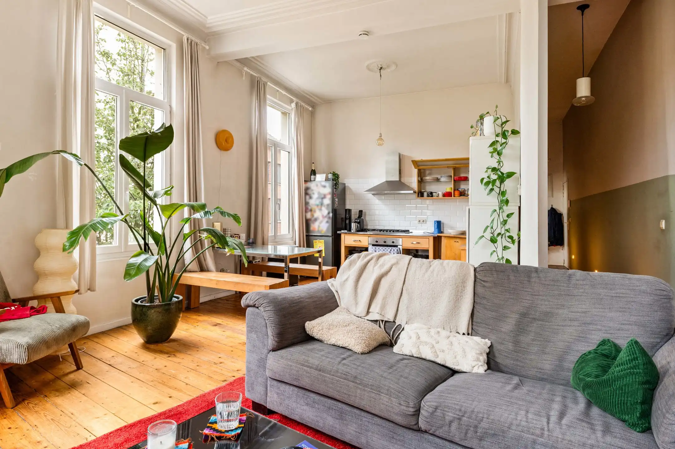 Charmant gerenoveerd appartement in stijlvolle herenwoning foto 4