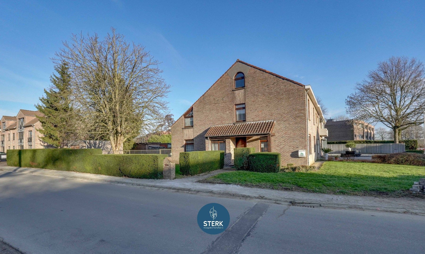 OP TE KNAPPEN GEZINSWONING MET VEEL POTENTIEEL NABIJ MAASTRICHT !  foto 22