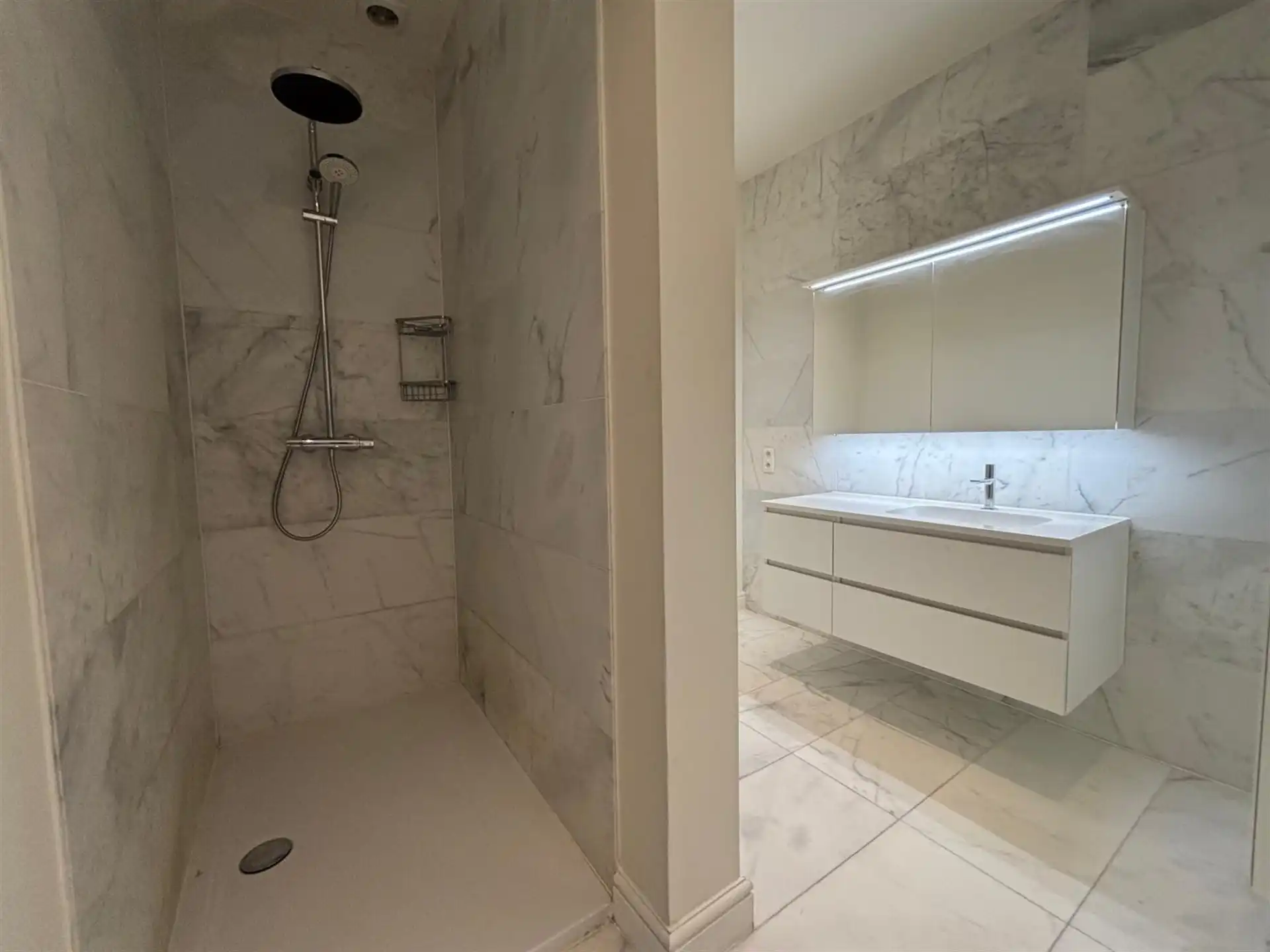 Luxe appartement van 173 m² op het Keizersplein te Aalst foto 23