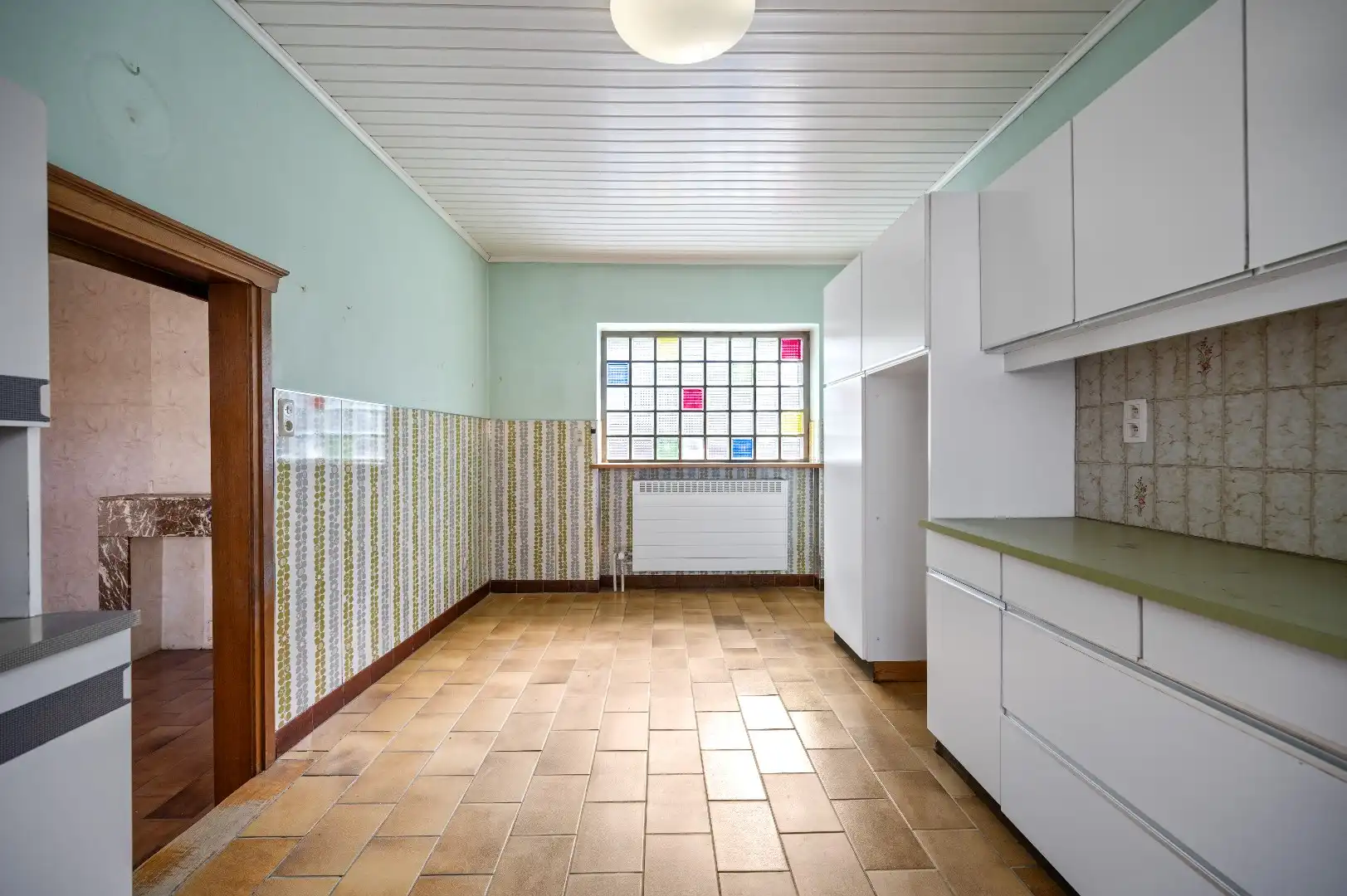 Te renoveren woning met ruime loods en stockagemogelijkheden  foto 15