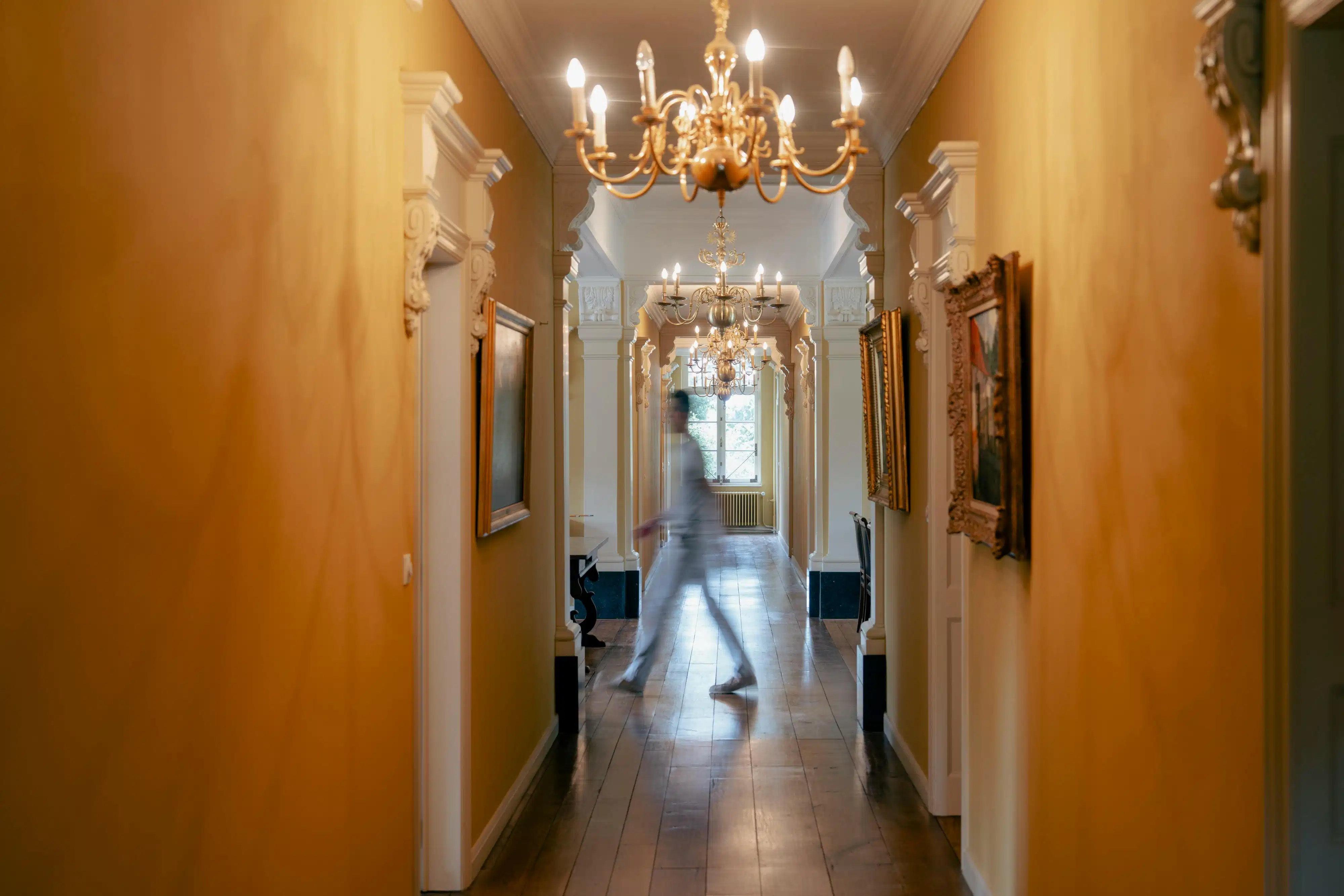 Uniek historisch kasteel op 9 hectare te koop in Geluveld foto 20