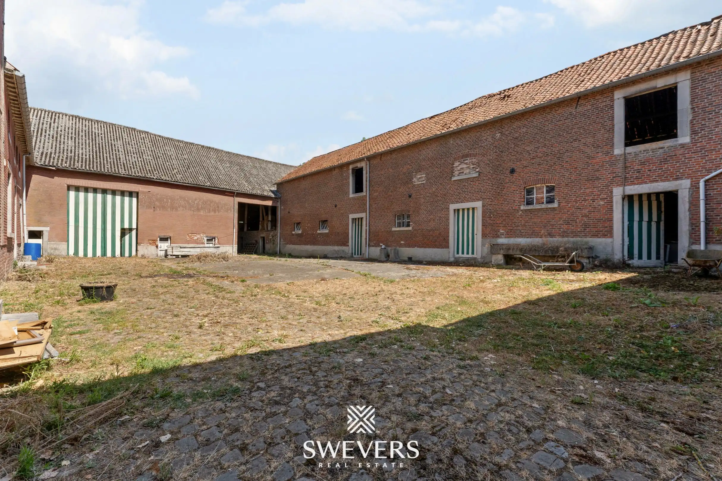 Karaktervolle vierkantshoeve op ruim 4 hectare met uitzonderlijk veel potentieel foto 31