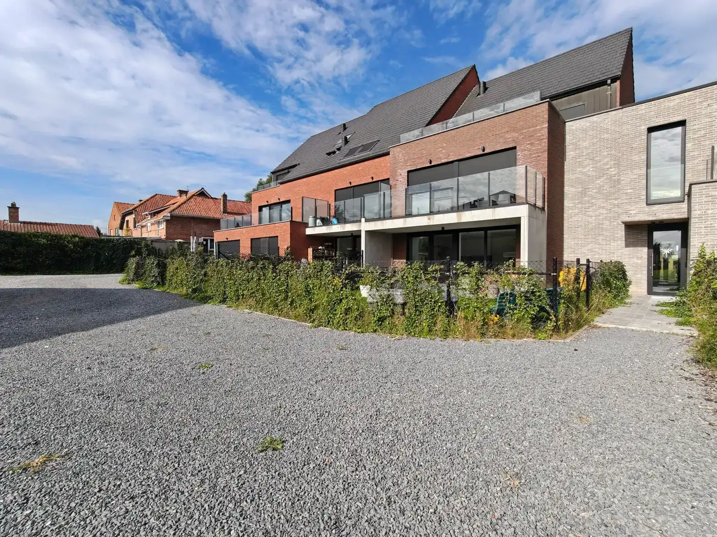 Moorslede – Lichtrijk nieuwbouwappartement met 2 slaapkamers en zonnig terras foto {{pictureIndex}}