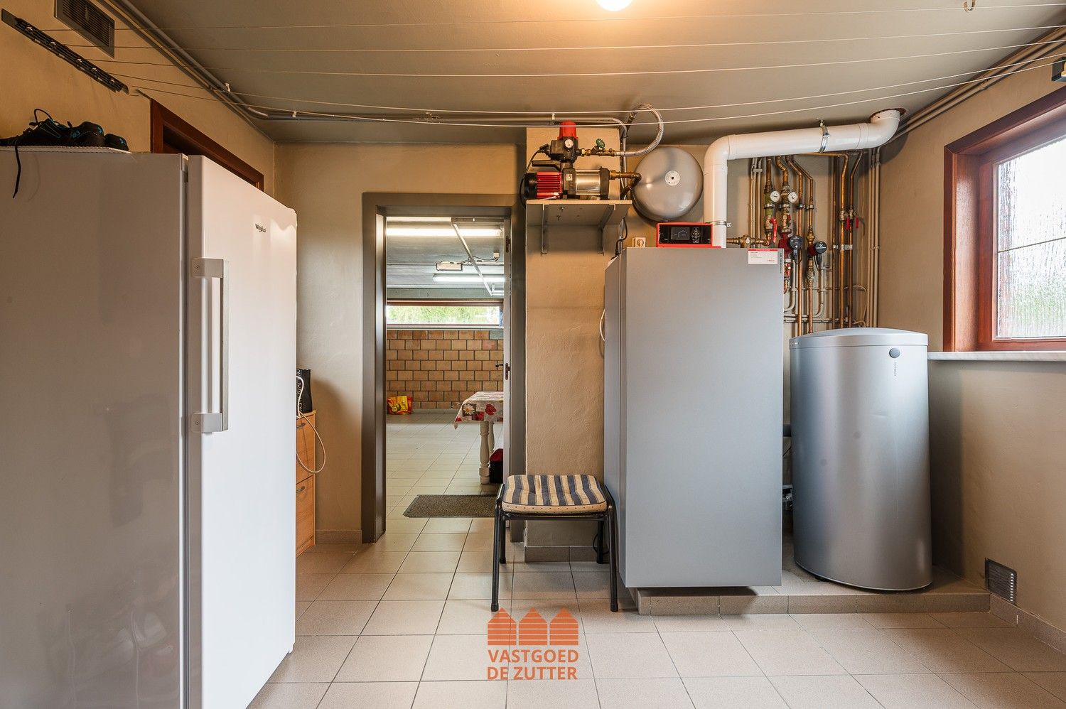 Unieke open bebouwing met functionele schrijnwerkerij op 1.376 m² foto 15